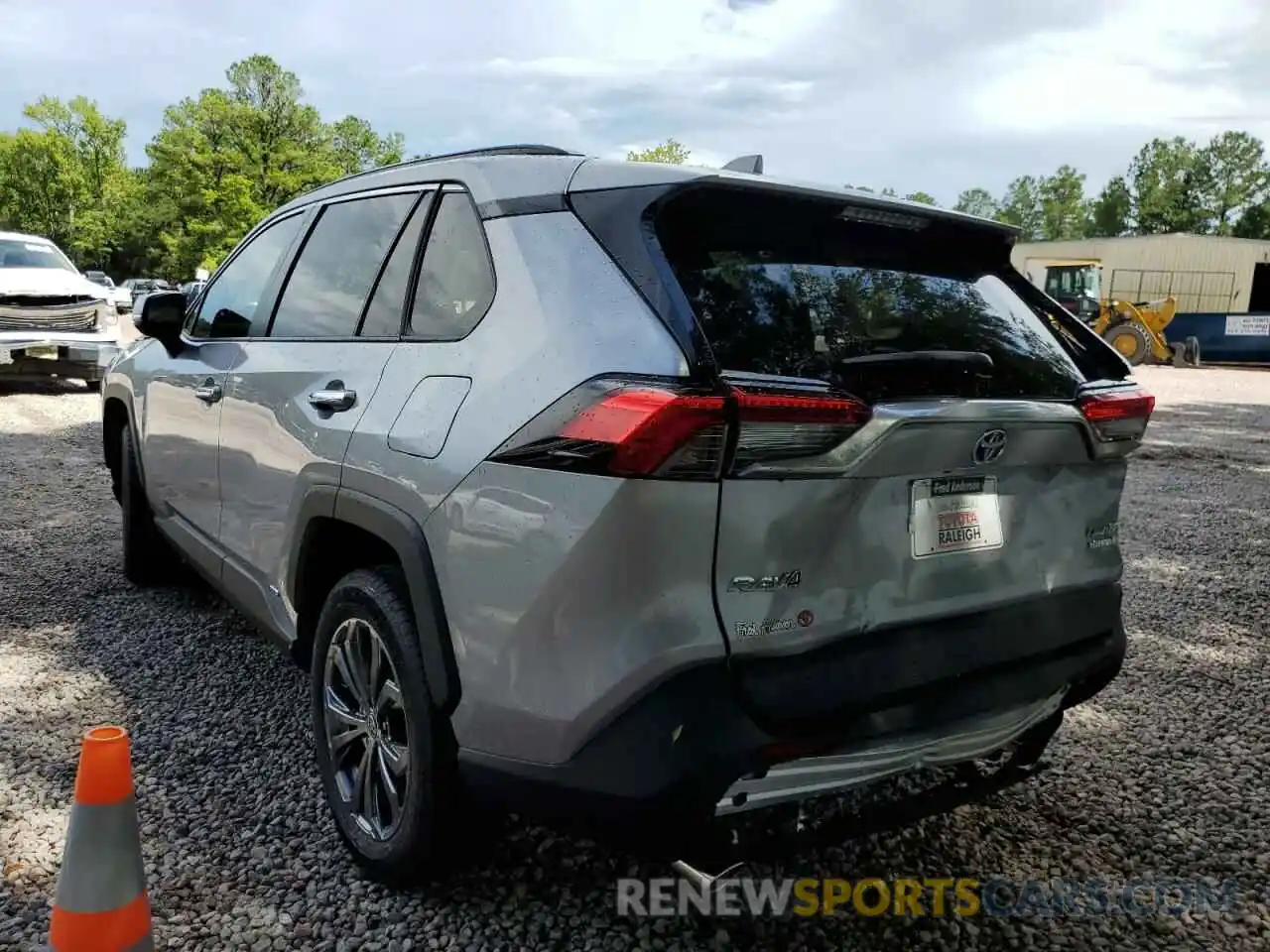 3 Photograph of a damaged car JTMD6RFV2ND057145 TOYOTA RAV4 2022