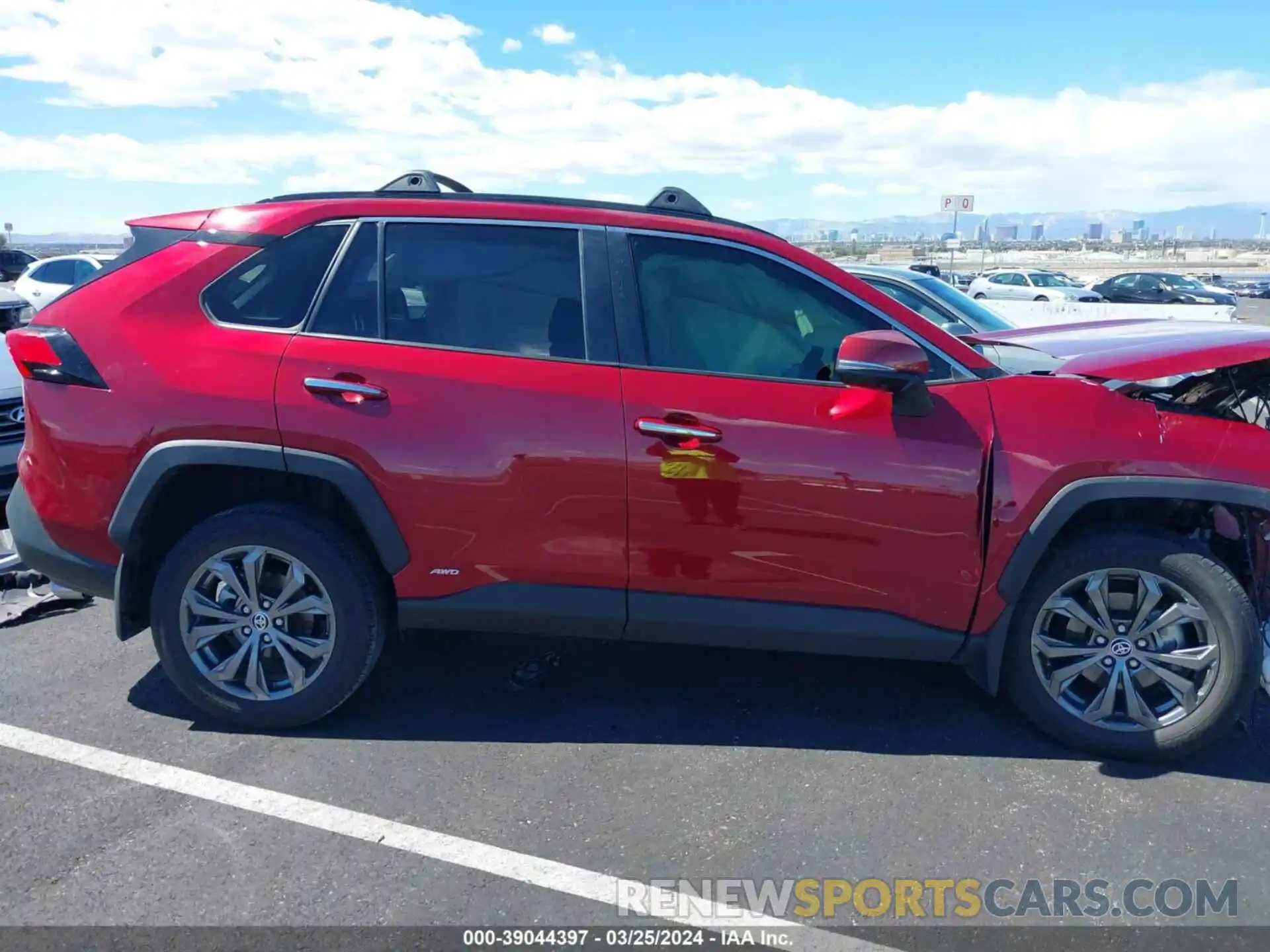 13 Photograph of a damaged car JTMD6RFV5ND057334 TOYOTA RAV4 2022