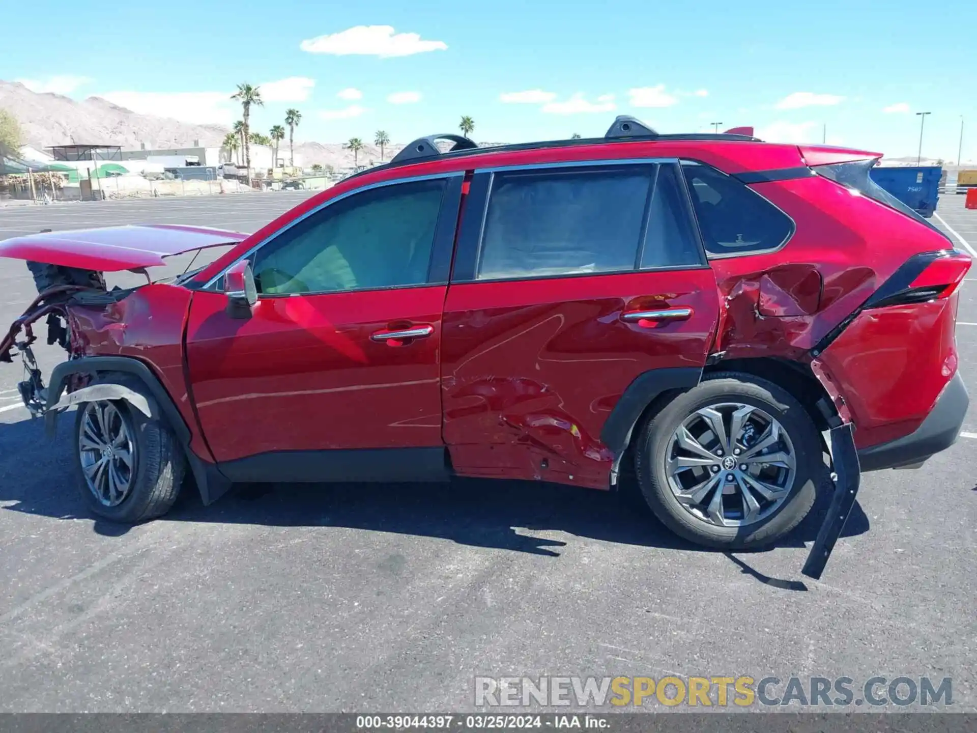 14 Photograph of a damaged car JTMD6RFV5ND057334 TOYOTA RAV4 2022