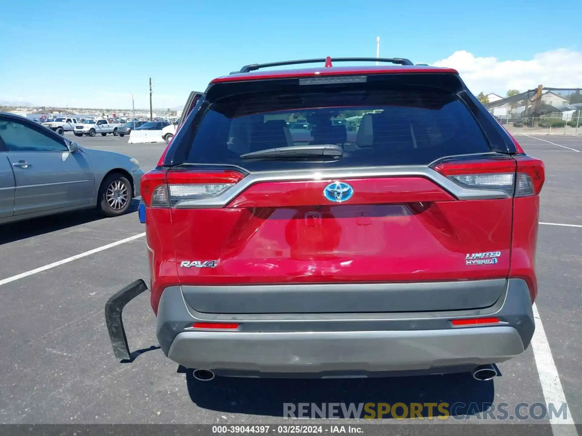 16 Photograph of a damaged car JTMD6RFV5ND057334 TOYOTA RAV4 2022