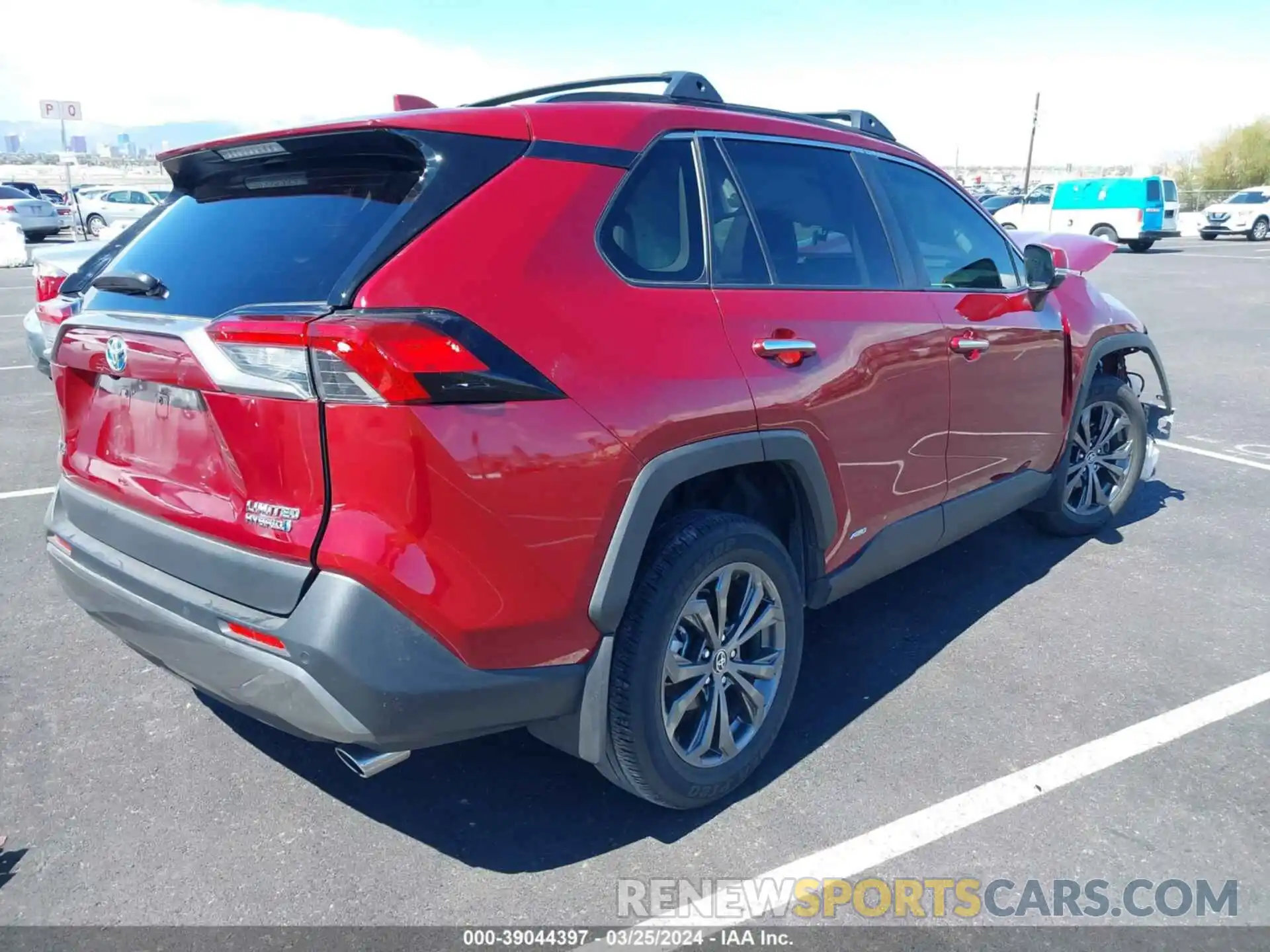 4 Photograph of a damaged car JTMD6RFV5ND057334 TOYOTA RAV4 2022