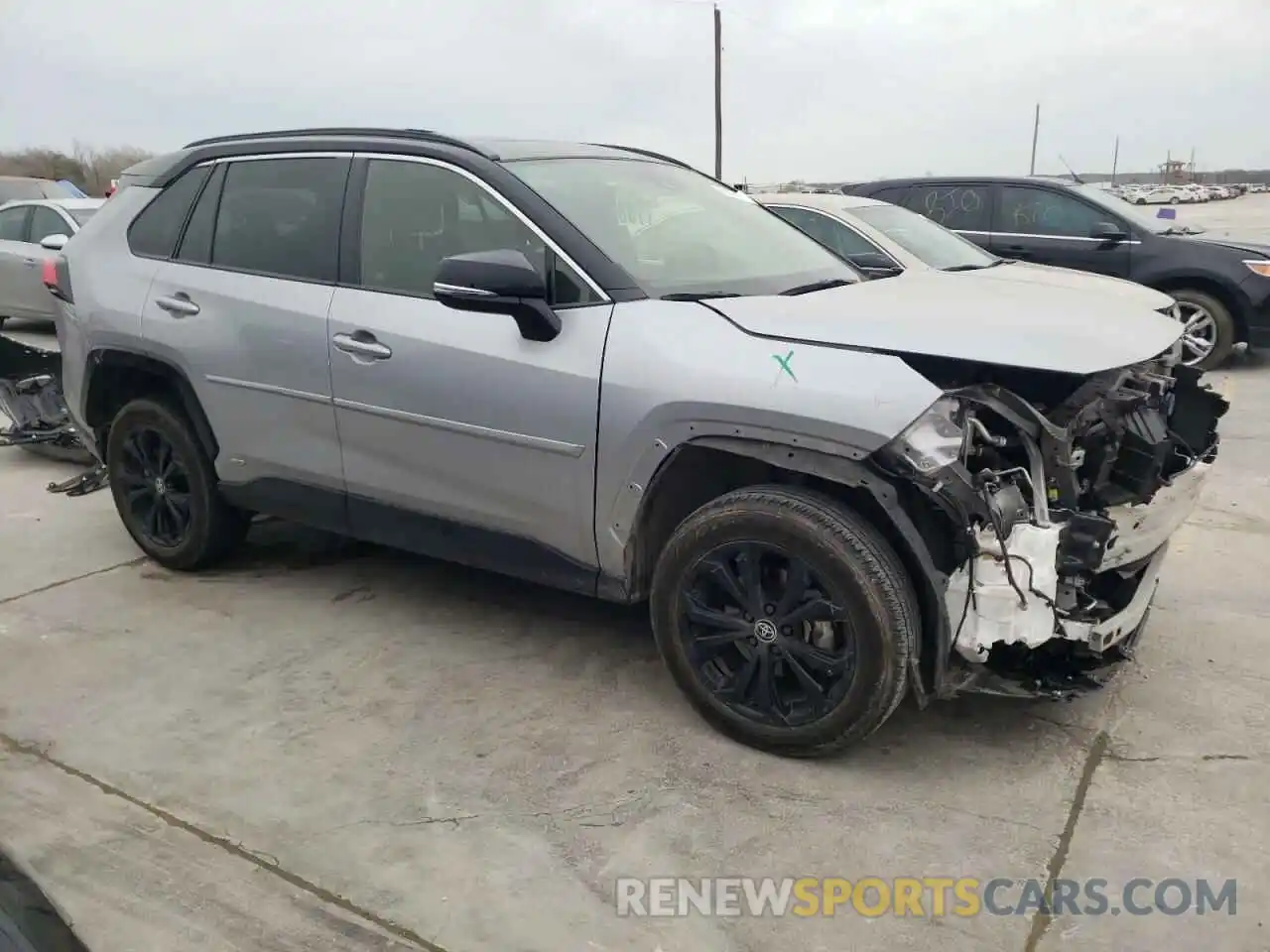 4 Photograph of a damaged car JTME6RFV0ND528701 TOYOTA RAV4 2022