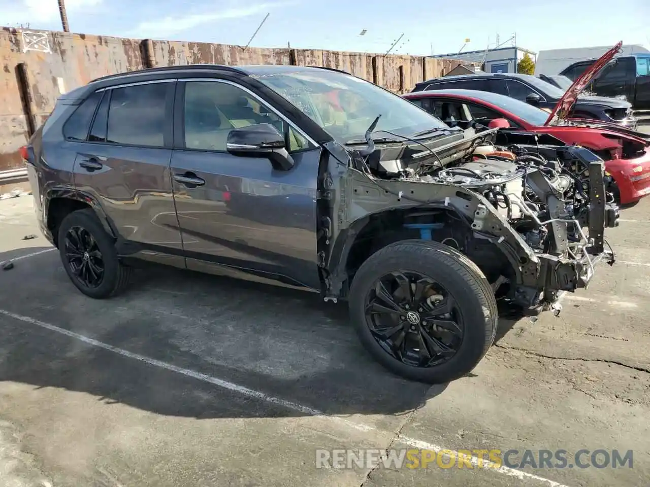 4 Photograph of a damaged car JTME6RFV8ND525187 TOYOTA RAV4 2022