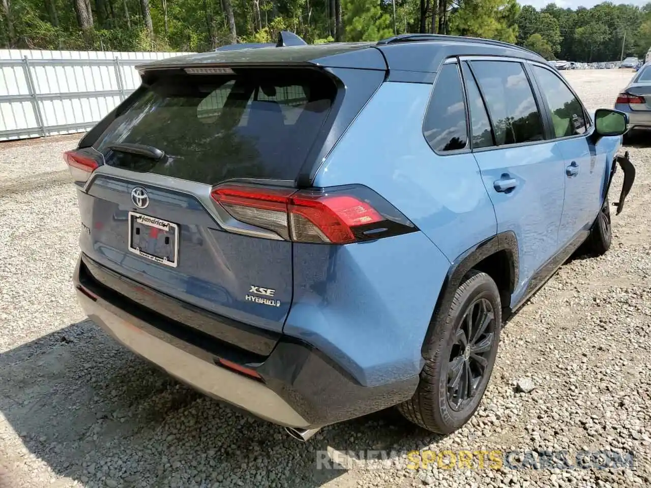 4 Photograph of a damaged car JTME6RFV8ND527828 TOYOTA RAV4 2022