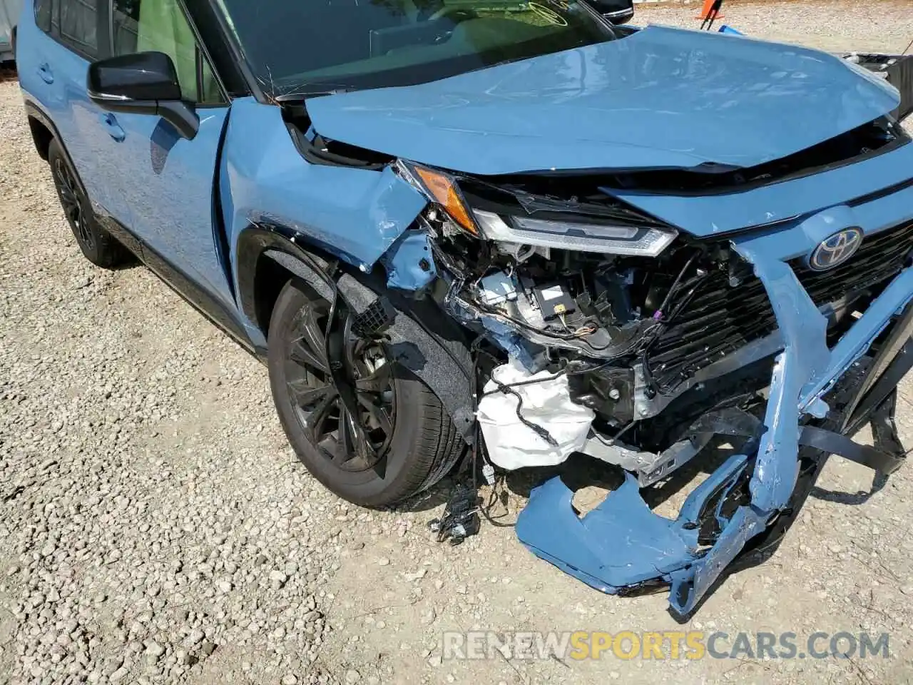 9 Photograph of a damaged car JTME6RFV8ND527828 TOYOTA RAV4 2022