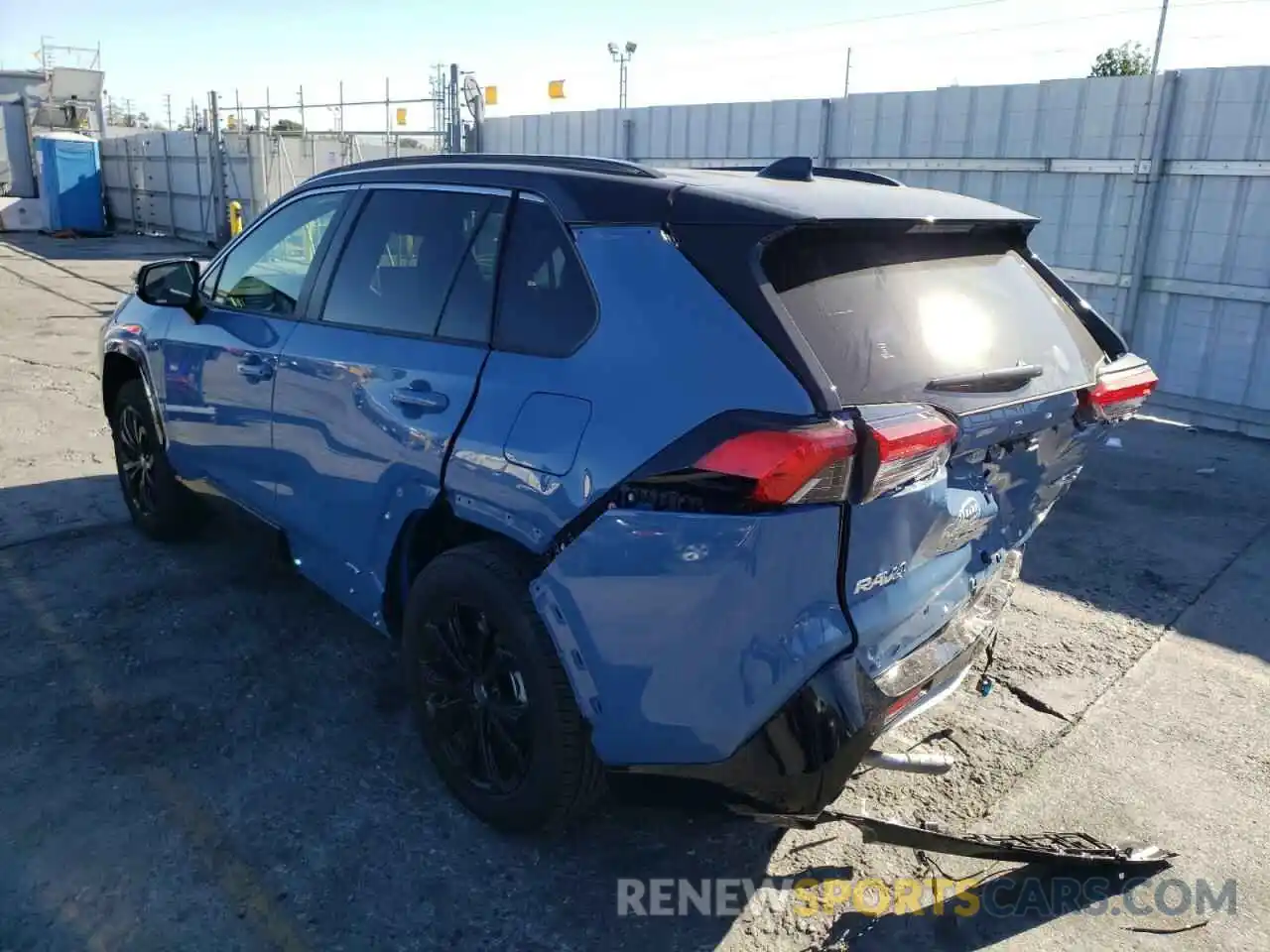 3 Photograph of a damaged car JTME6RFVXND522372 TOYOTA RAV4 2022