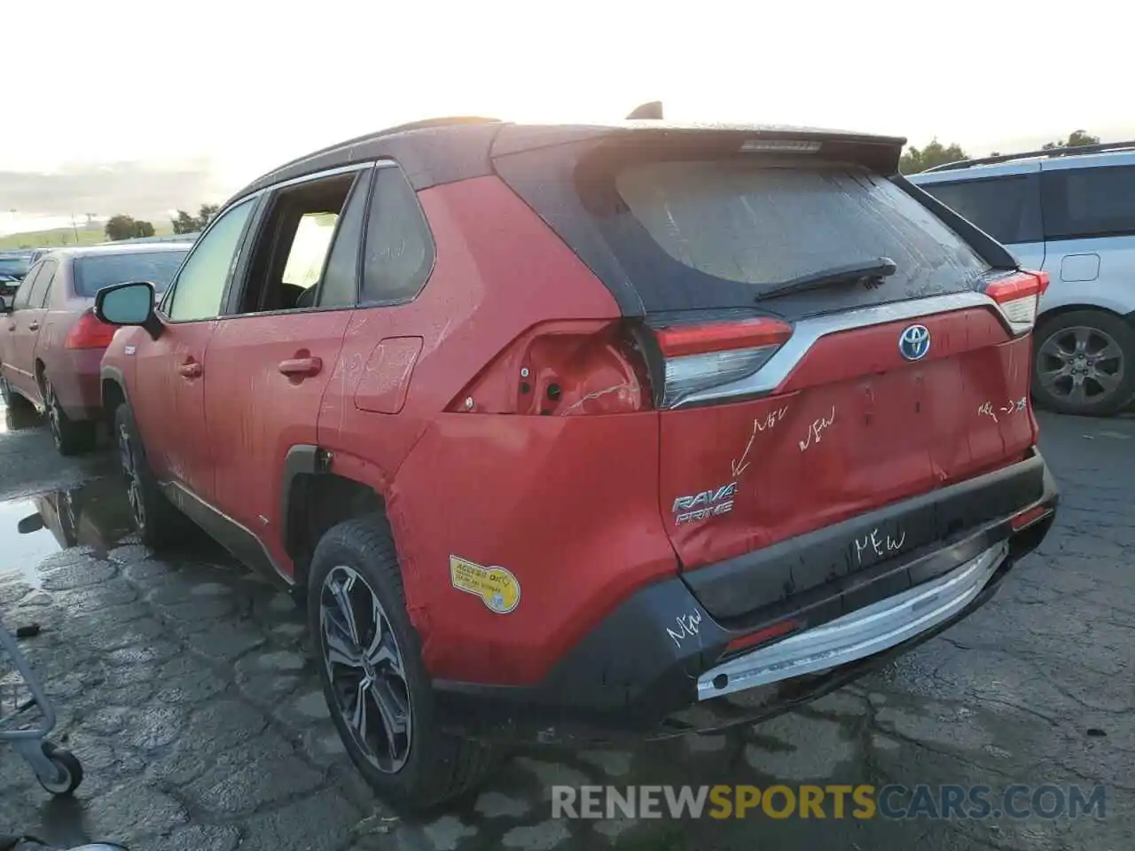 2 Photograph of a damaged car JTMEB3FV0ND096667 TOYOTA RAV4 2022