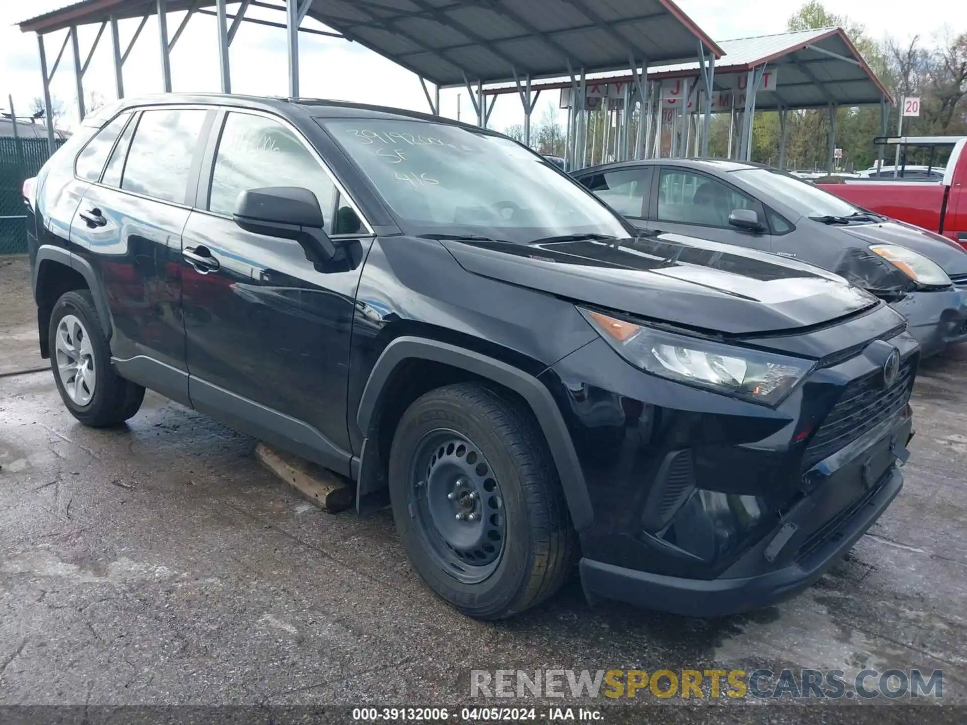 1 Photograph of a damaged car JTMF1RFV4ND088386 TOYOTA RAV4 2022