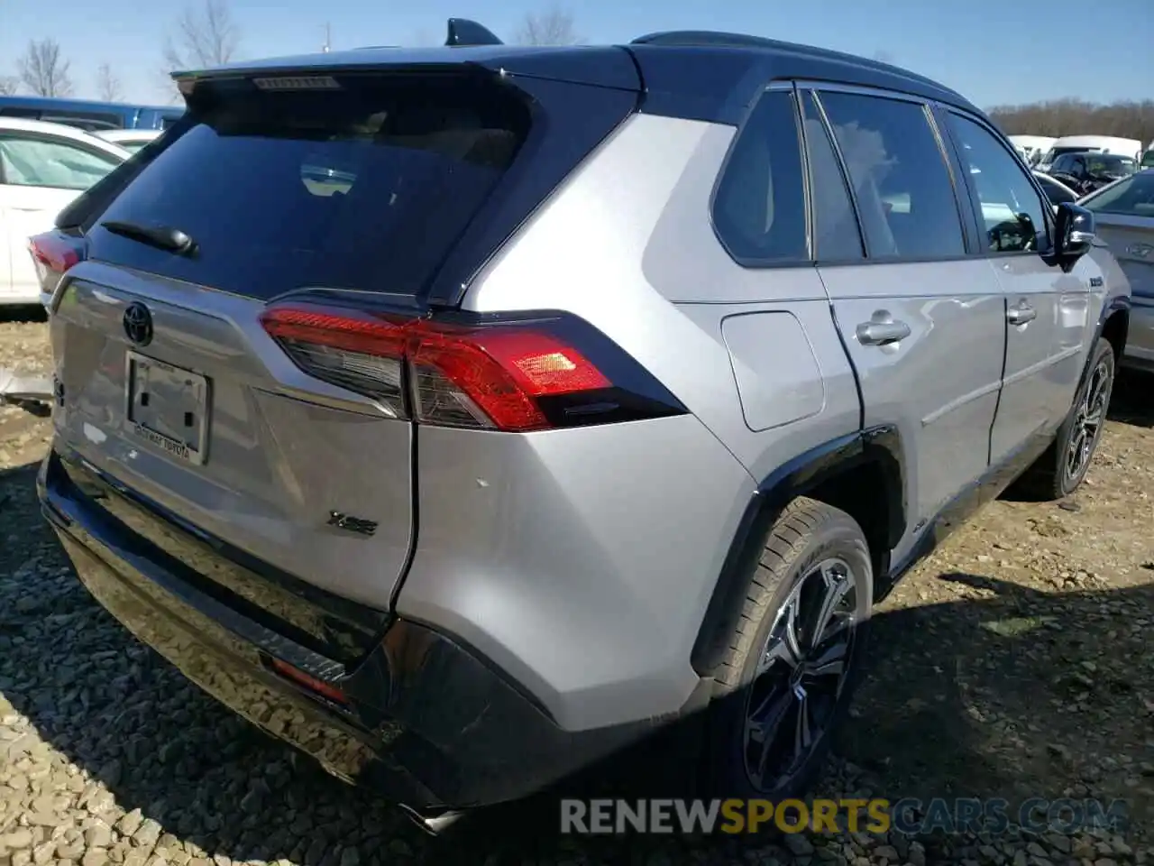 4 Photograph of a damaged car JTMFB3FV4ND078449 TOYOTA RAV4 2022