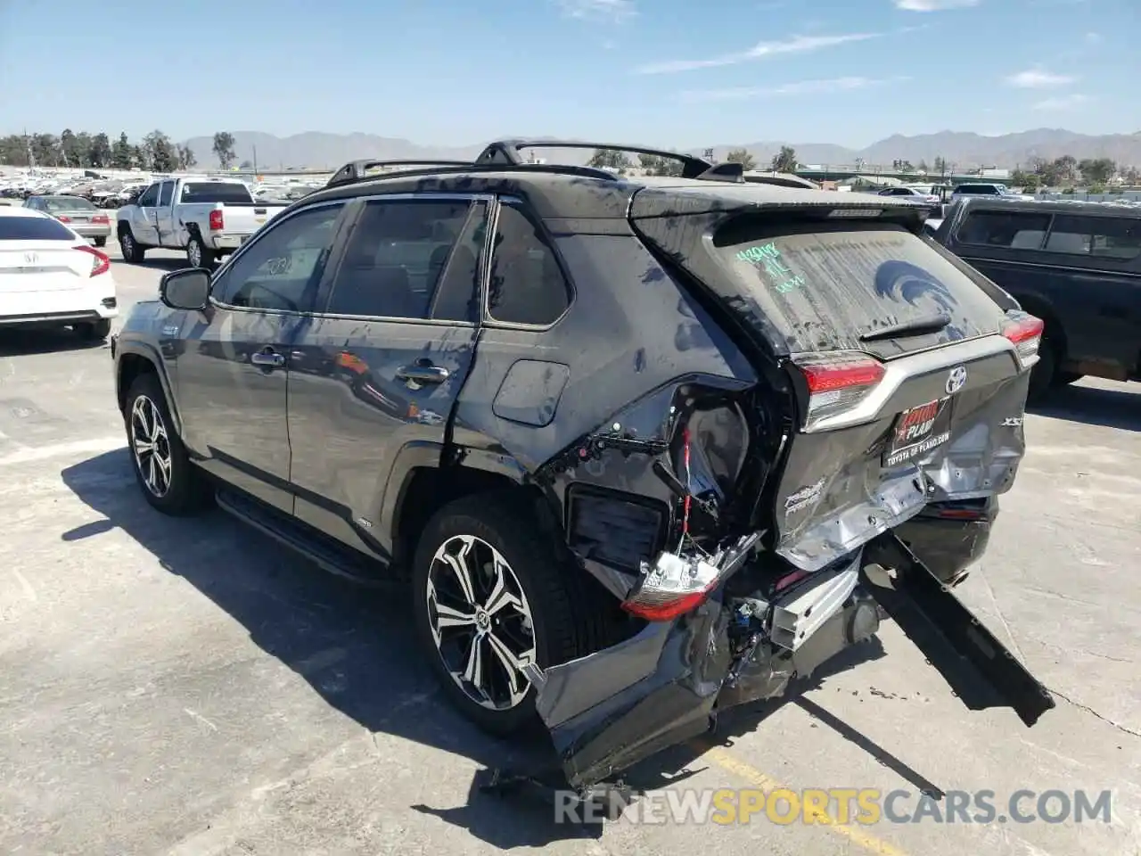 3 Photograph of a damaged car JTMFB3FV6ND089386 TOYOTA RAV4 2022