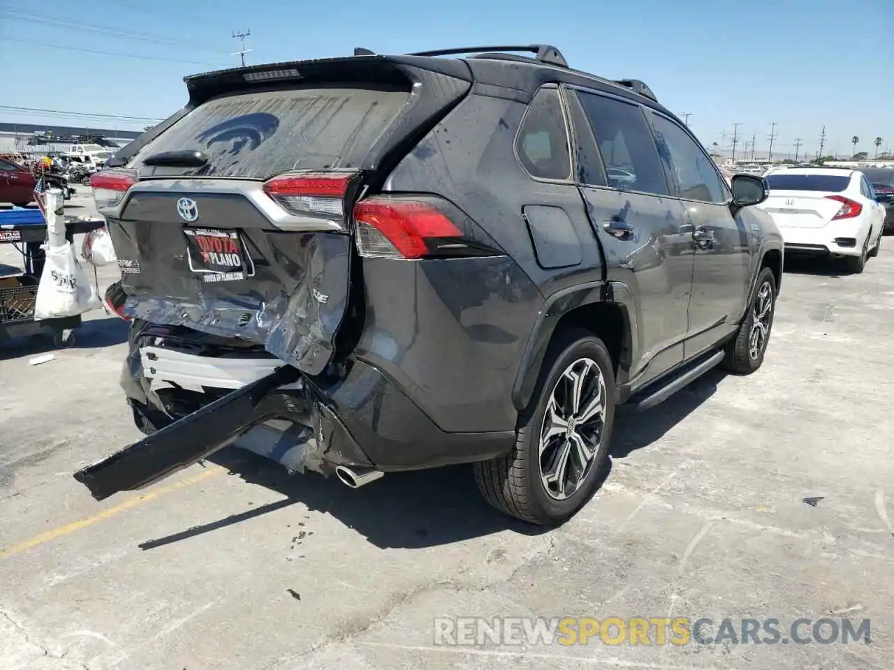 4 Photograph of a damaged car JTMFB3FV6ND089386 TOYOTA RAV4 2022