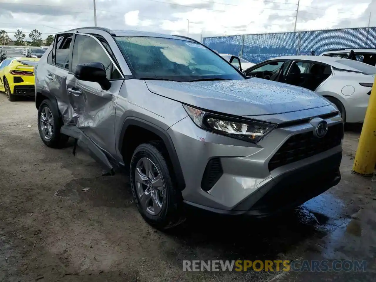 1 Photograph of a damaged car JTMLWRFV4ND160403 TOYOTA RAV4 2022