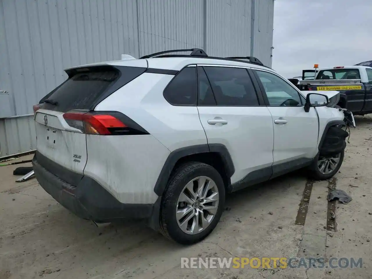 3 Photograph of a damaged car 2T3A1RFV2PW393112 TOYOTA RAV4 2023