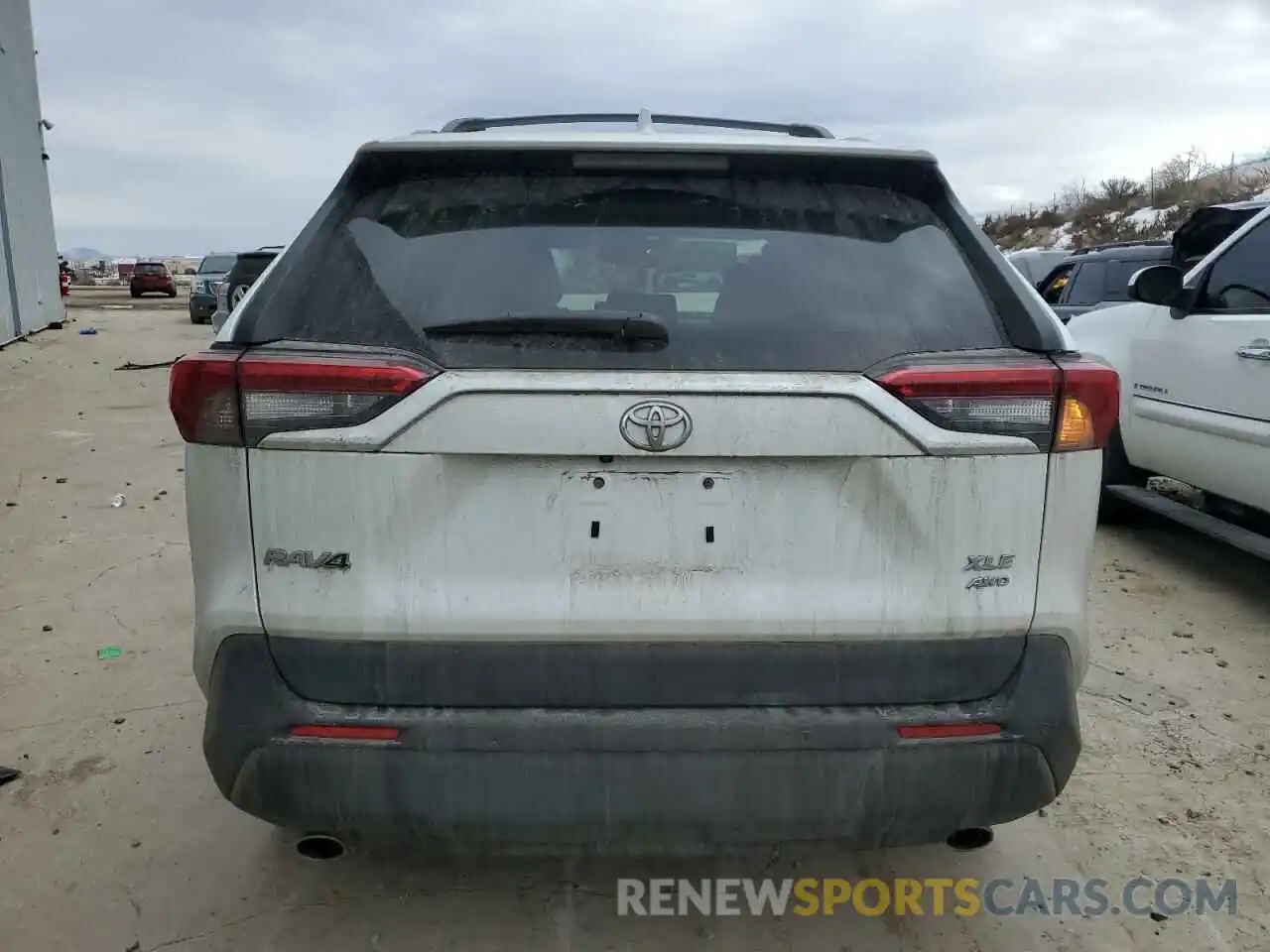 6 Photograph of a damaged car 2T3A1RFV2PW393112 TOYOTA RAV4 2023