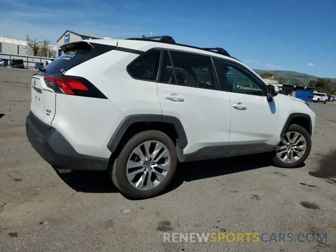 3 Photograph of a damaged car 2T3A1RFV8PW377657 TOYOTA RAV4 2023