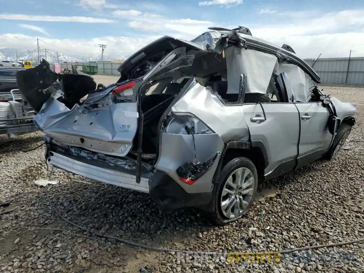 3 Фотография поврежденного автомобиля 2T3A1RFV8PW405554 TOYOTA RAV4 2023