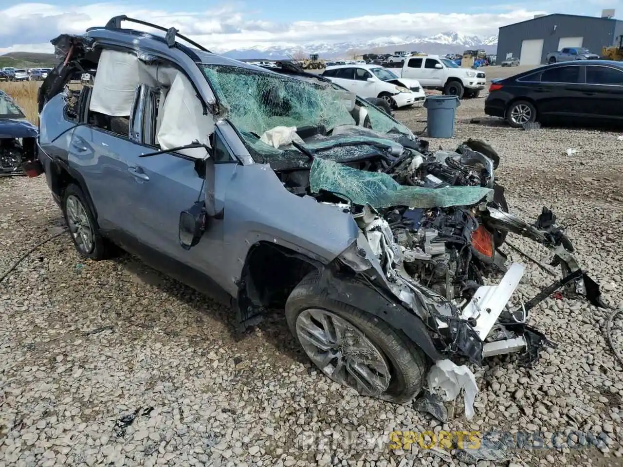 4 Photograph of a damaged car 2T3A1RFV8PW405554 TOYOTA RAV4 2023