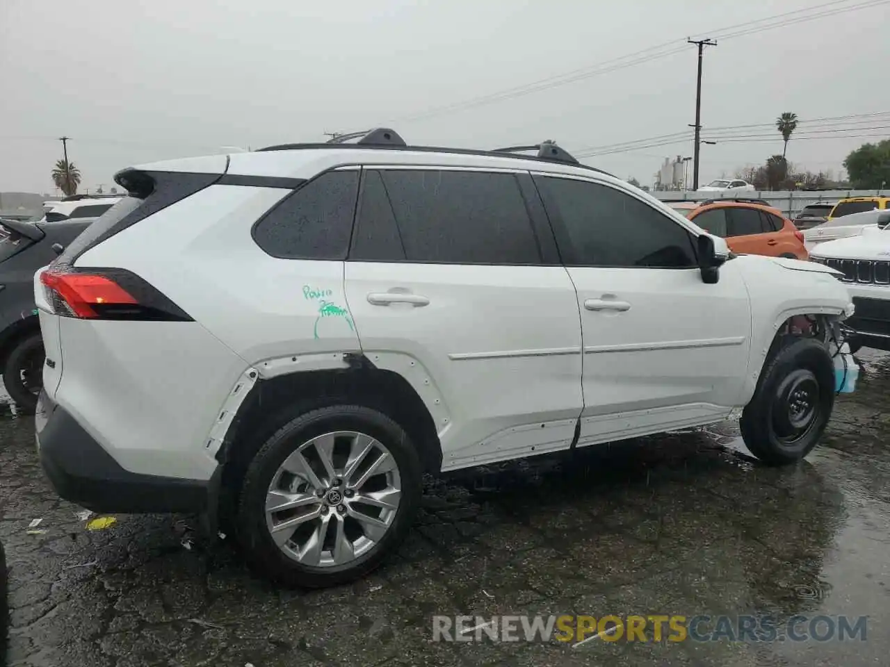 3 Photograph of a damaged car 2T3C1RFV3PW293657 TOYOTA RAV4 2023