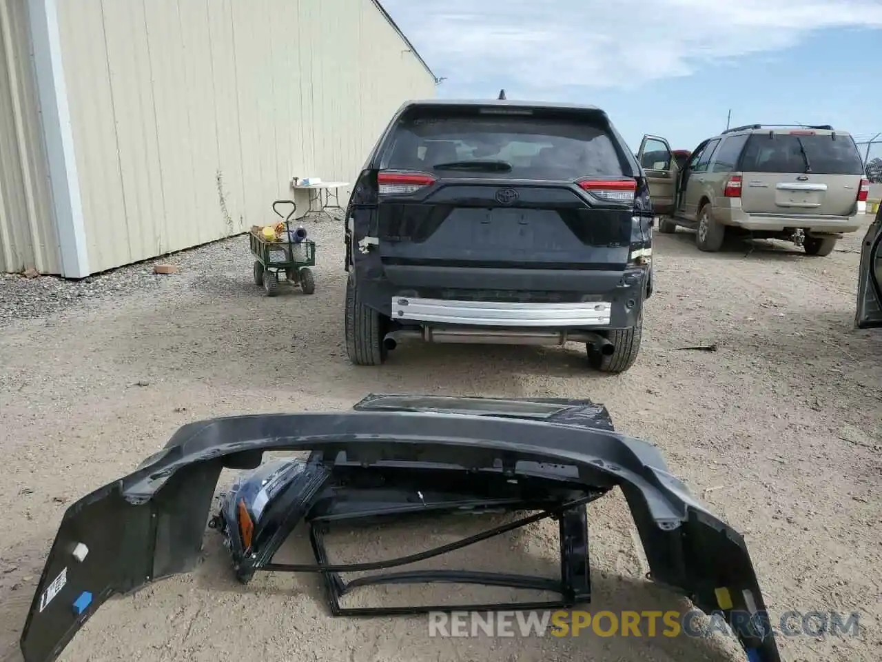 6 Photograph of a damaged car 2T3H1RFV1PC219578 TOYOTA RAV4 2023