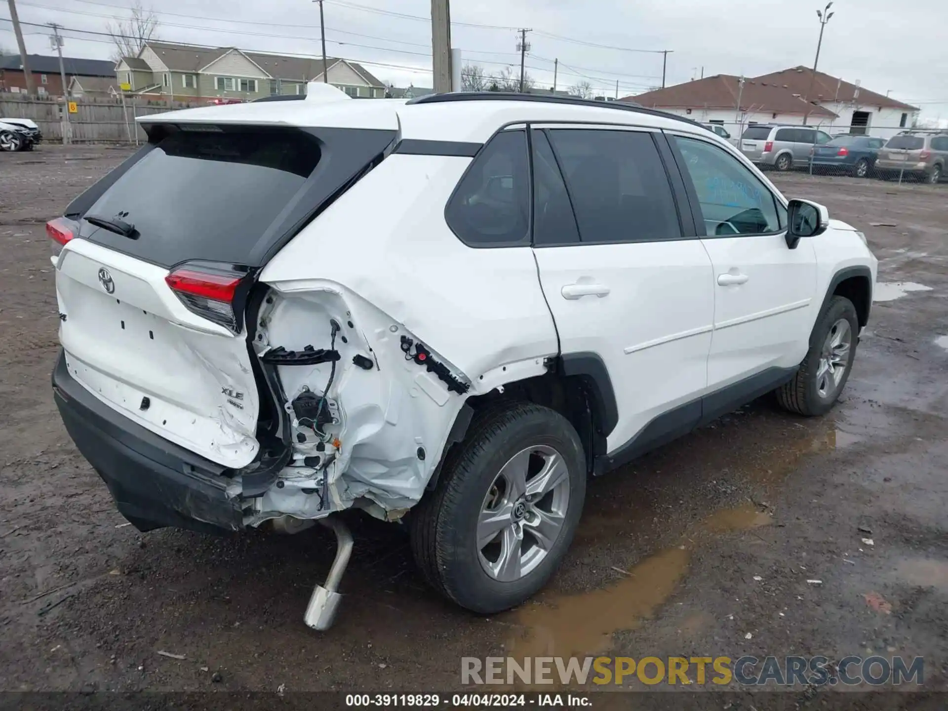 4 Photograph of a damaged car 2T3P1RFV5PC329352 TOYOTA RAV4 2023