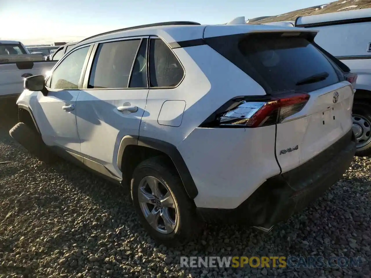 2 Photograph of a damaged car 2T3P1RFV5PW390280 TOYOTA RAV4 2023