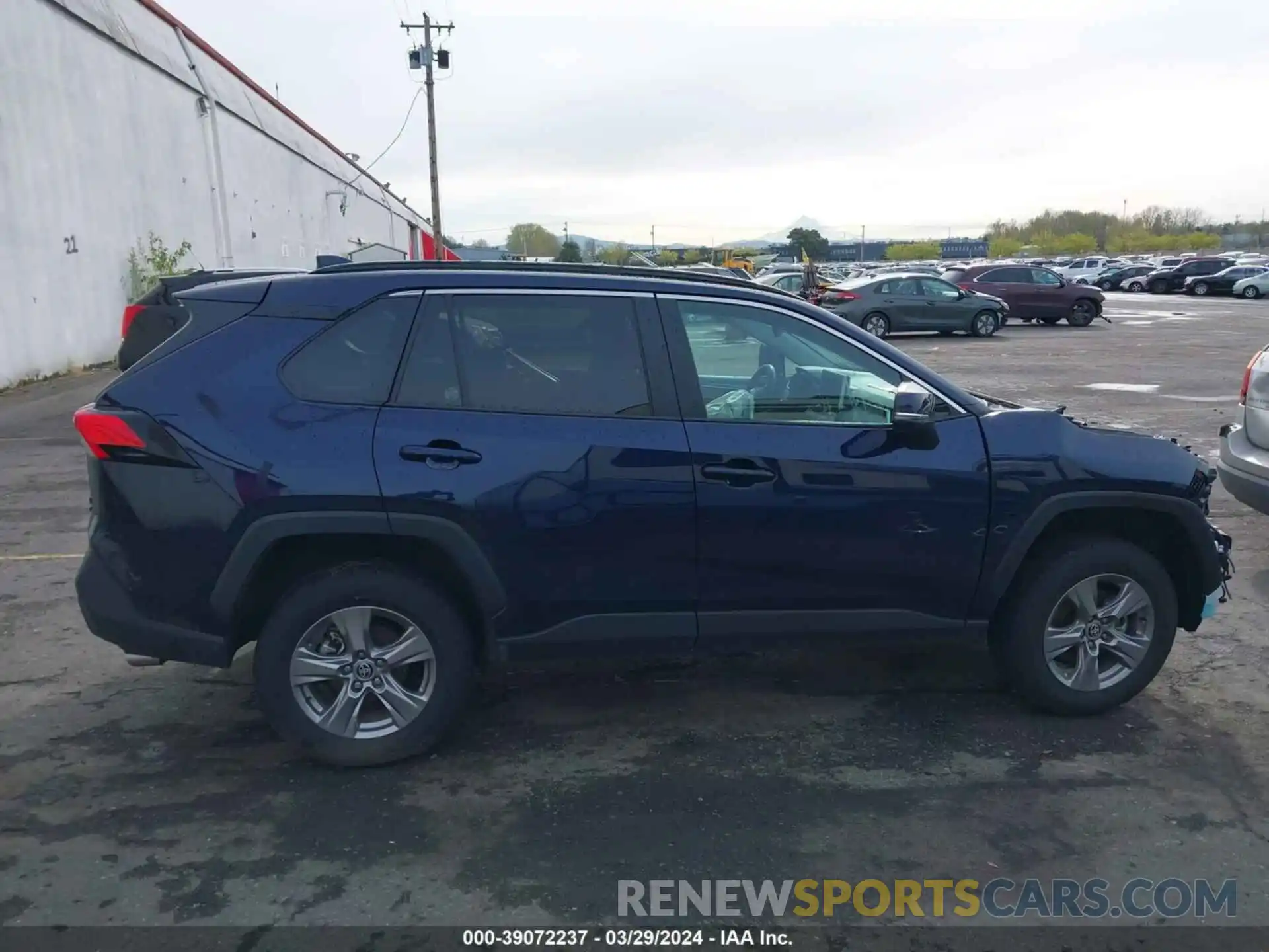 14 Photograph of a damaged car 2T3P1RFV5PW398332 TOYOTA RAV4 2023