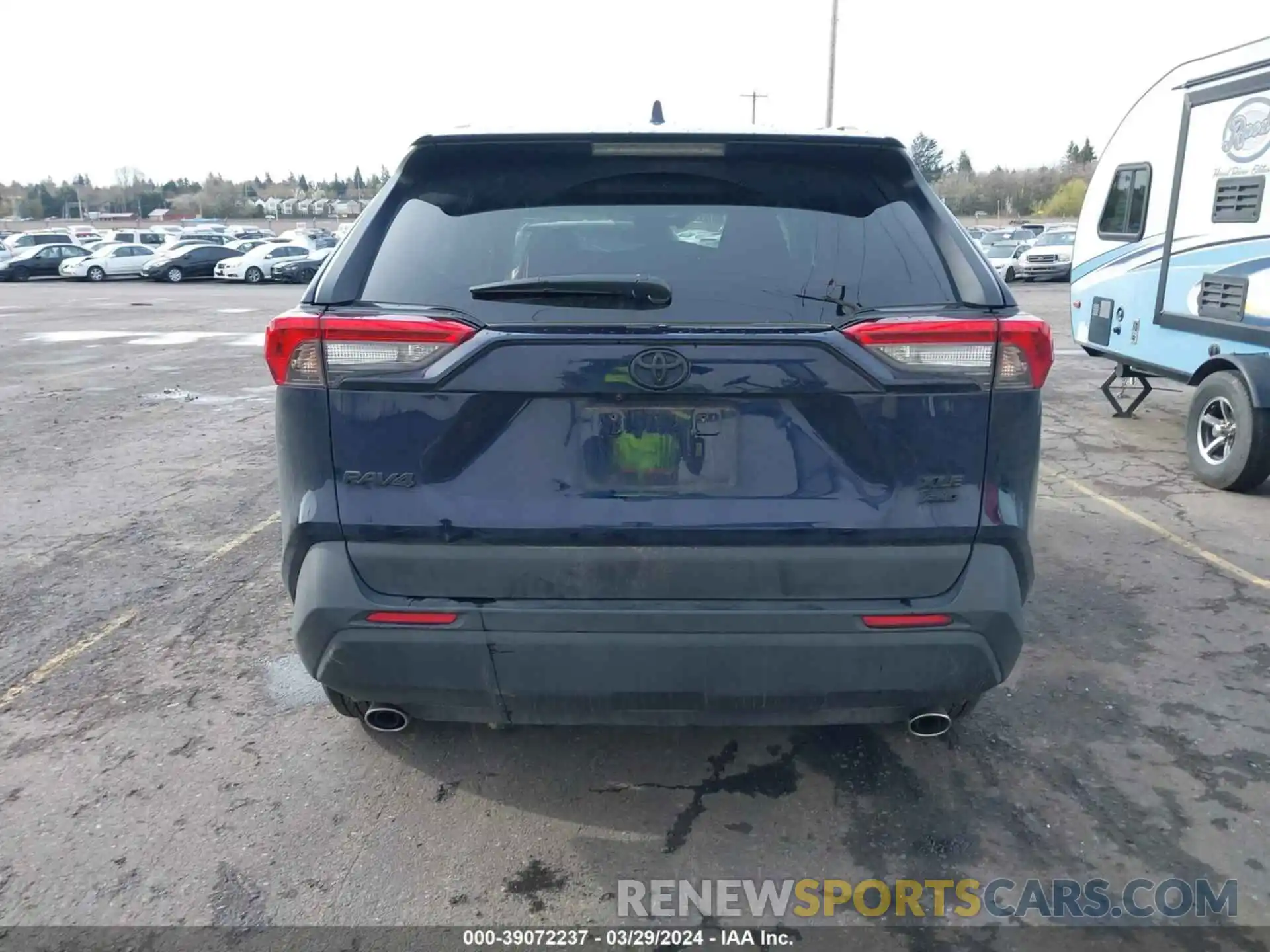 17 Photograph of a damaged car 2T3P1RFV5PW398332 TOYOTA RAV4 2023