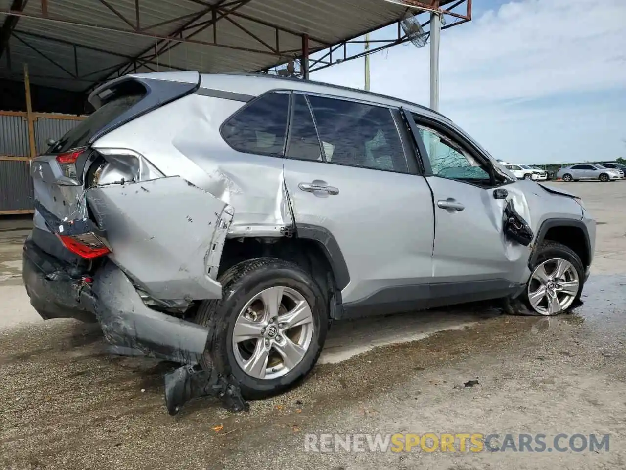 3 Photograph of a damaged car 2T3P1RFV6PW360026 TOYOTA RAV4 2023