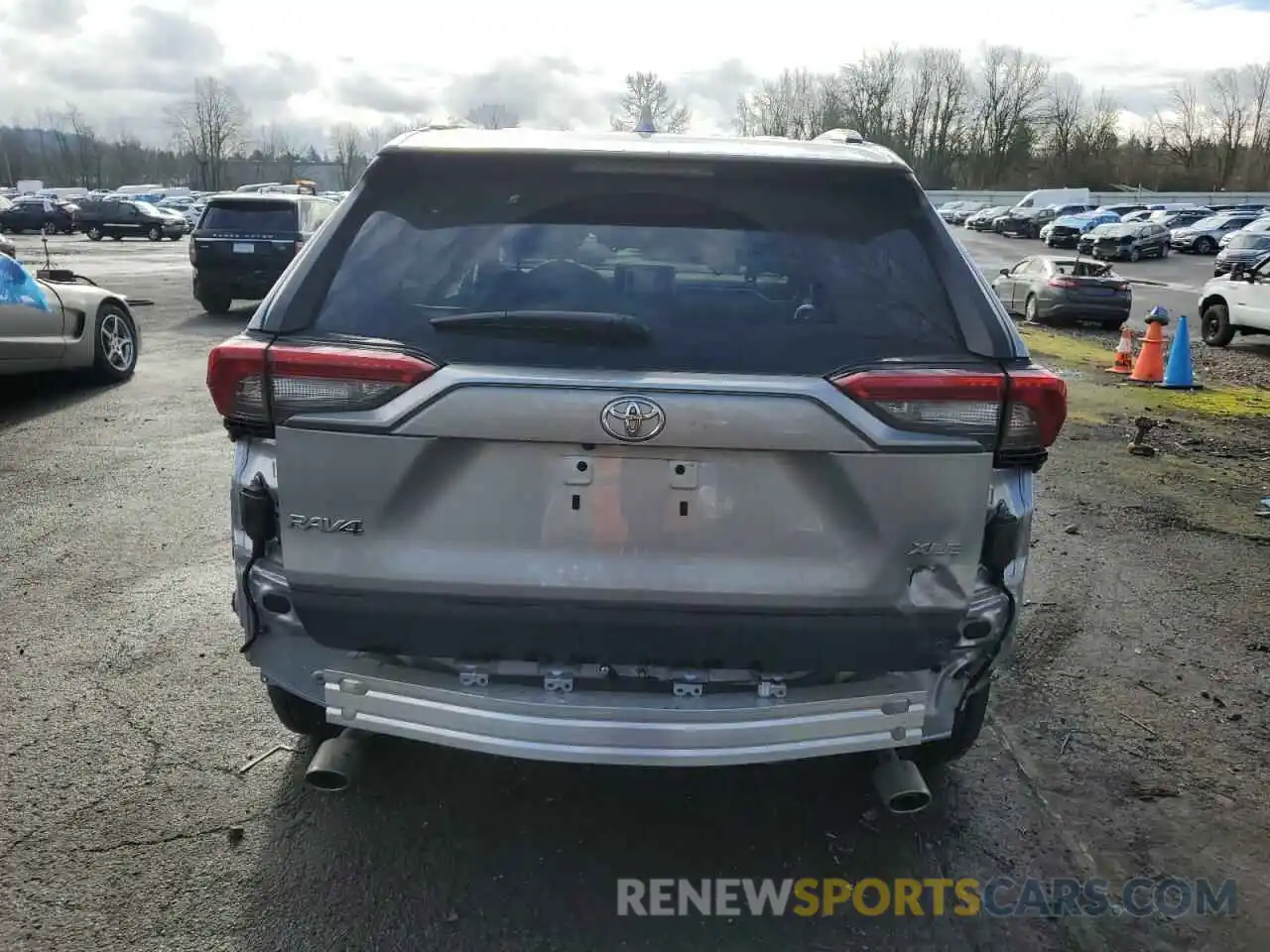 6 Photograph of a damaged car 2T3P1RFV9PW374633 TOYOTA RAV4 2023