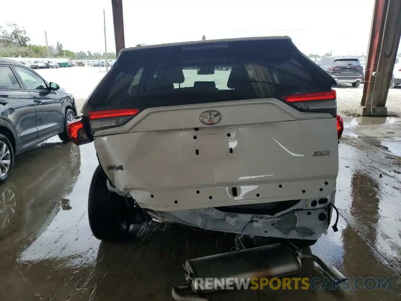 6 Photograph of a damaged car 2T3W1RFV4PC237547 TOYOTA RAV4 2023