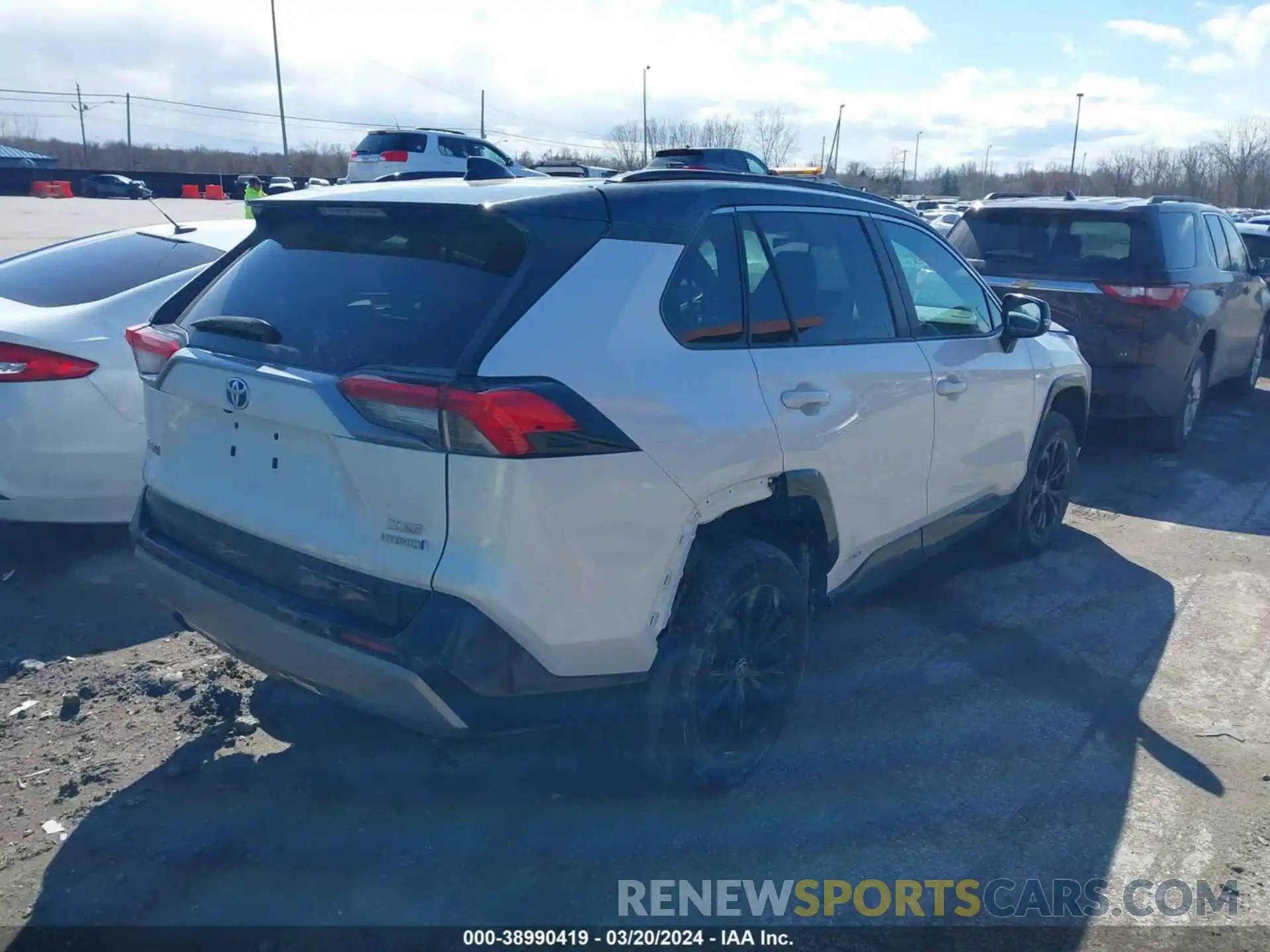 4 Photograph of a damaged car 4T3E6RFV8PU110523 TOYOTA RAV4 2023