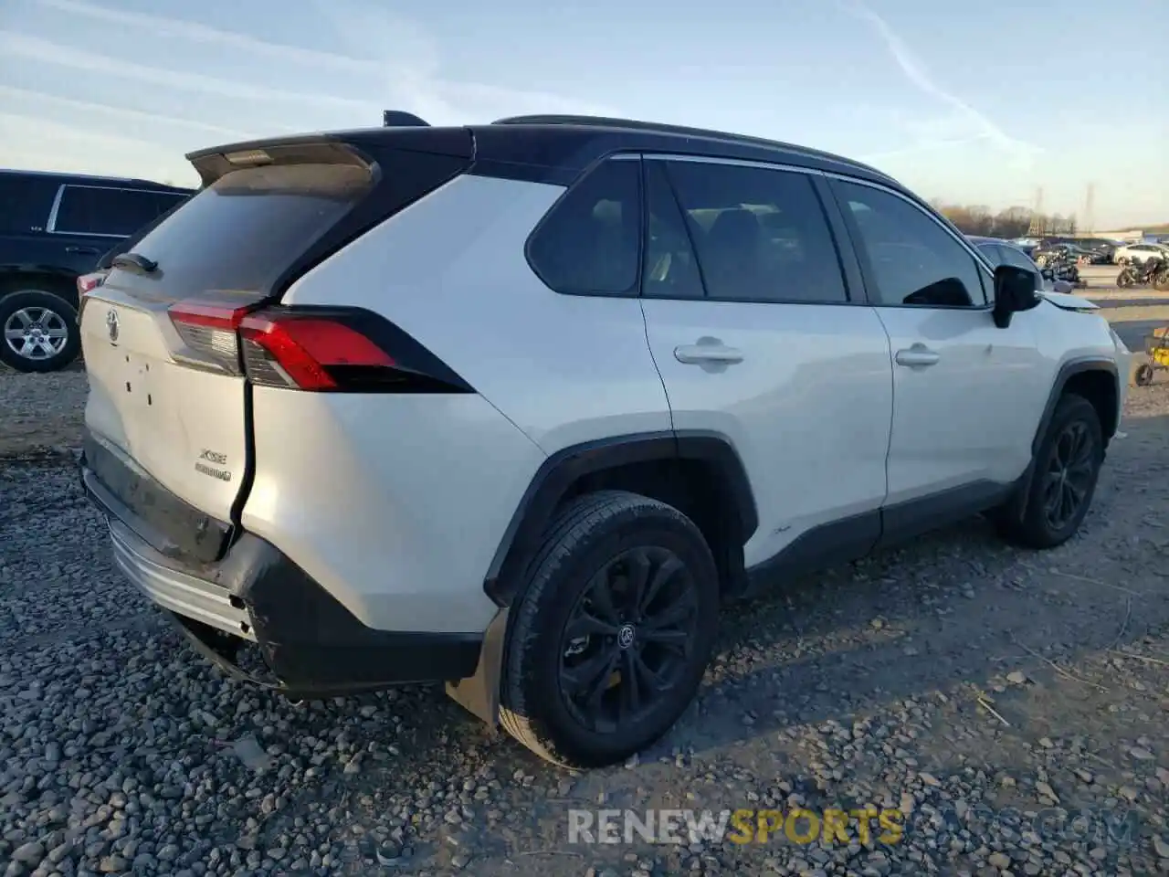 3 Photograph of a damaged car 4T3E6RFVXPU129929 TOYOTA RAV4 2023