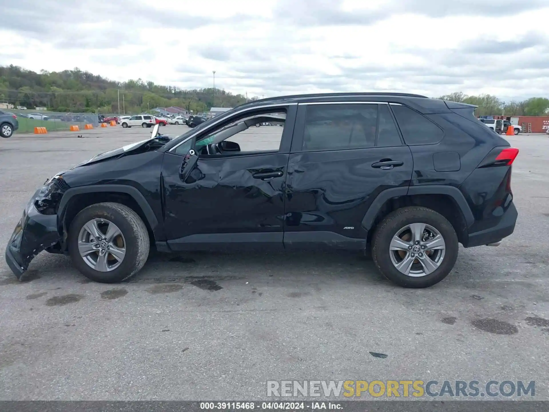 14 Photograph of a damaged car 4T3LWRFV0PU105517 TOYOTA RAV4 2023