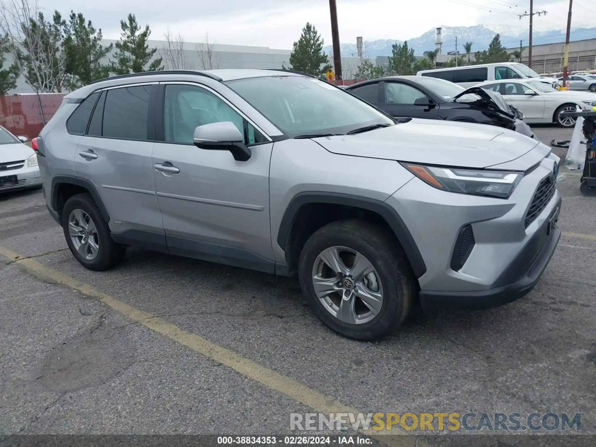 1 Photograph of a damaged car 4T3MWRFV6PU085617 TOYOTA RAV4 2023