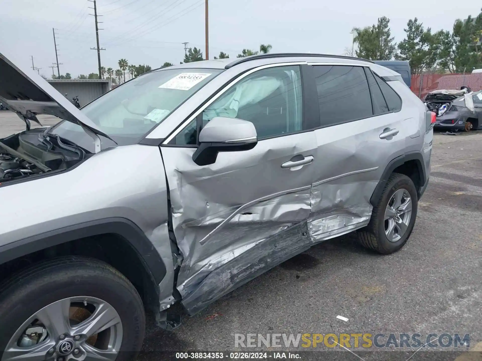 6 Photograph of a damaged car 4T3MWRFV6PU085617 TOYOTA RAV4 2023