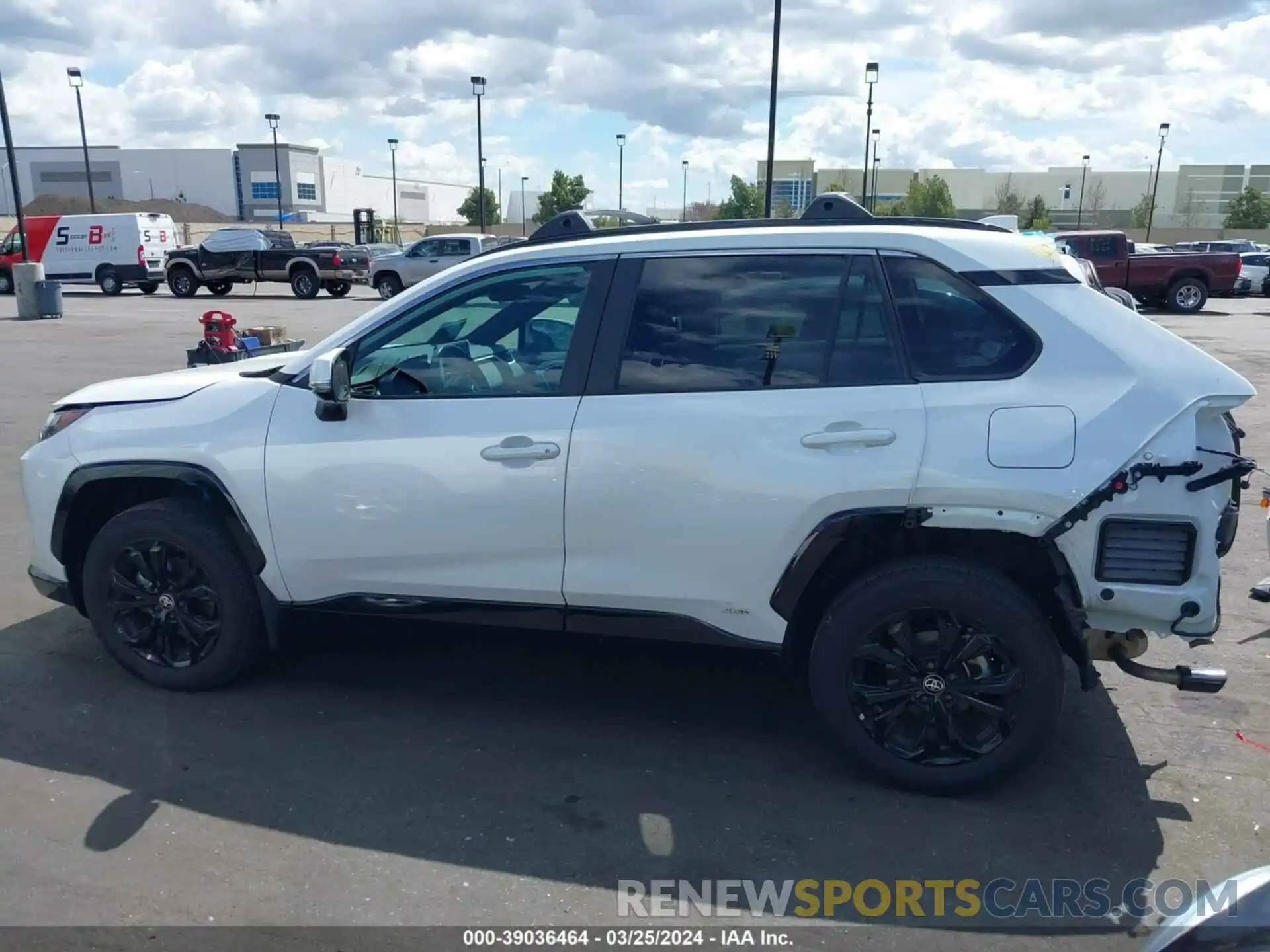 15 Photograph of a damaged car 4T3T6RFV0PU121393 TOYOTA RAV4 2023