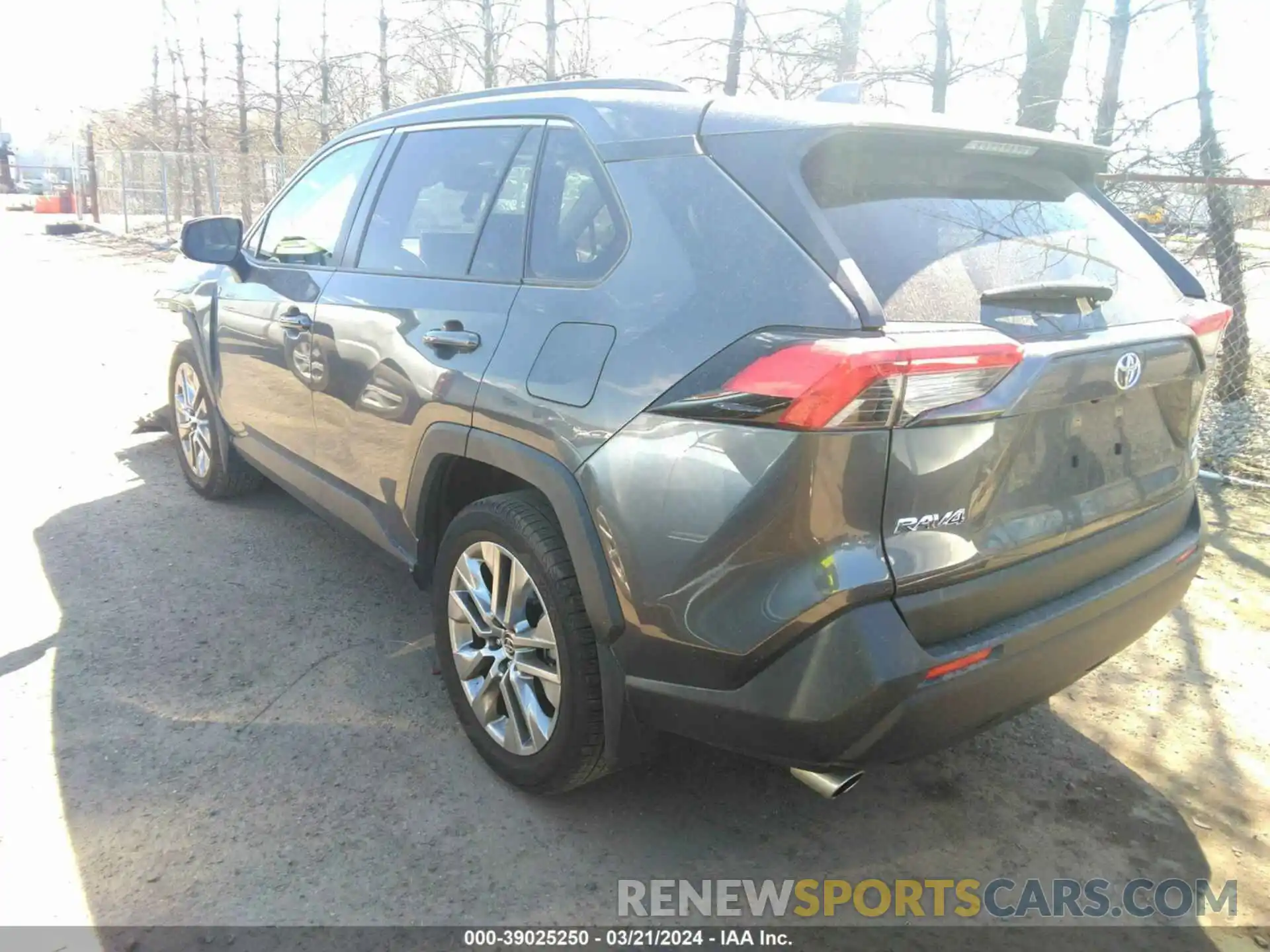 3 Photograph of a damaged car JTMA1RFV8PJ041456 TOYOTA RAV4 2023