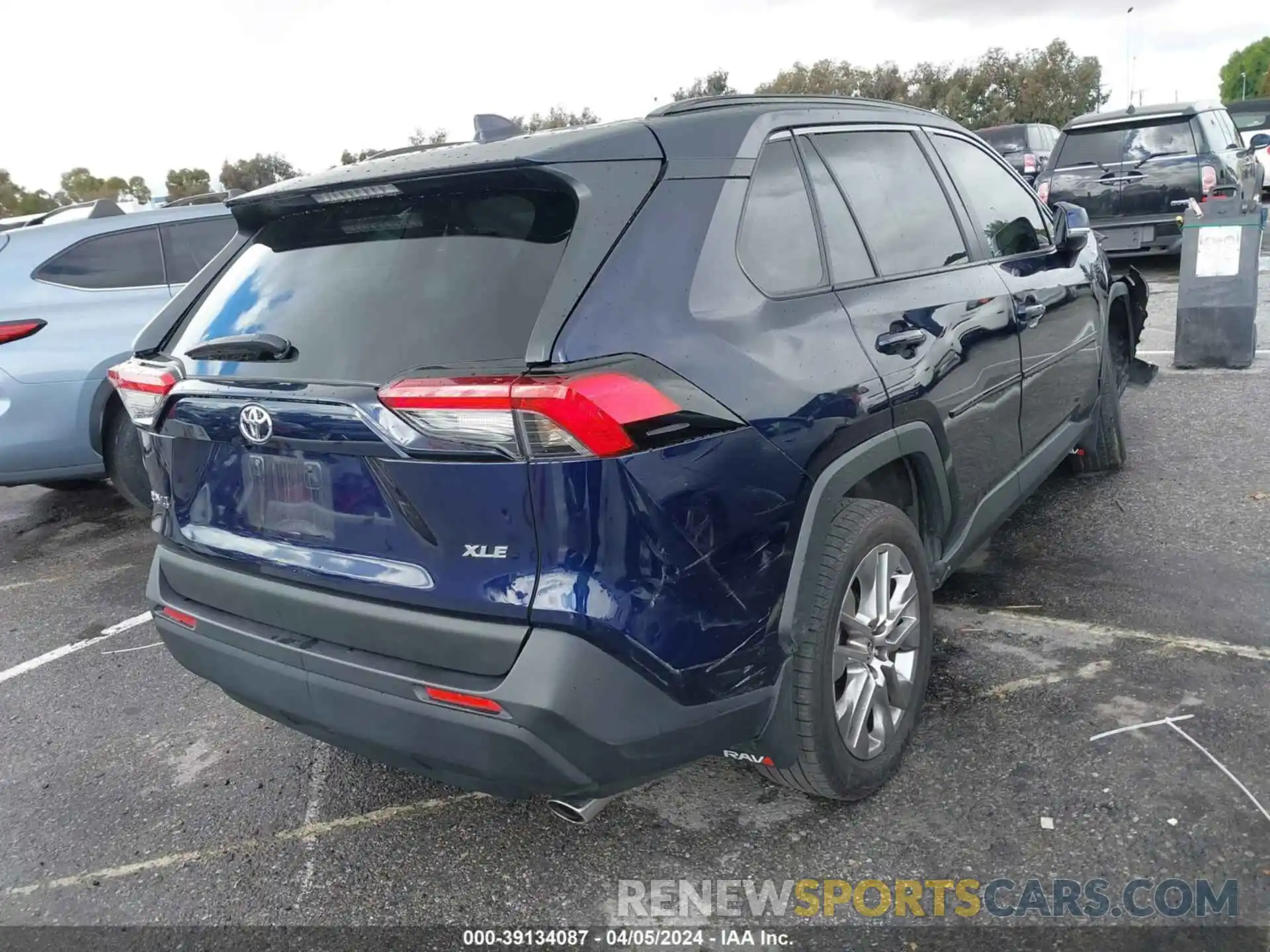 4 Photograph of a damaged car JTMC1RFV7PD103484 TOYOTA RAV4 2023