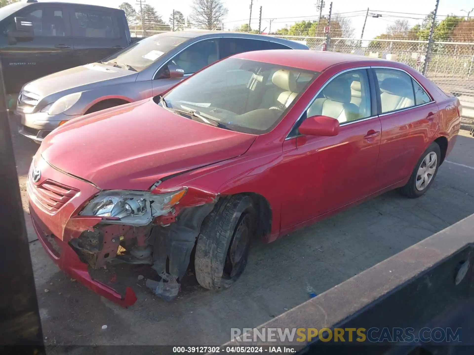 2 Photograph of a damaged car 2T3P1RFV4RC432748 TOYOTA RAV4 2024