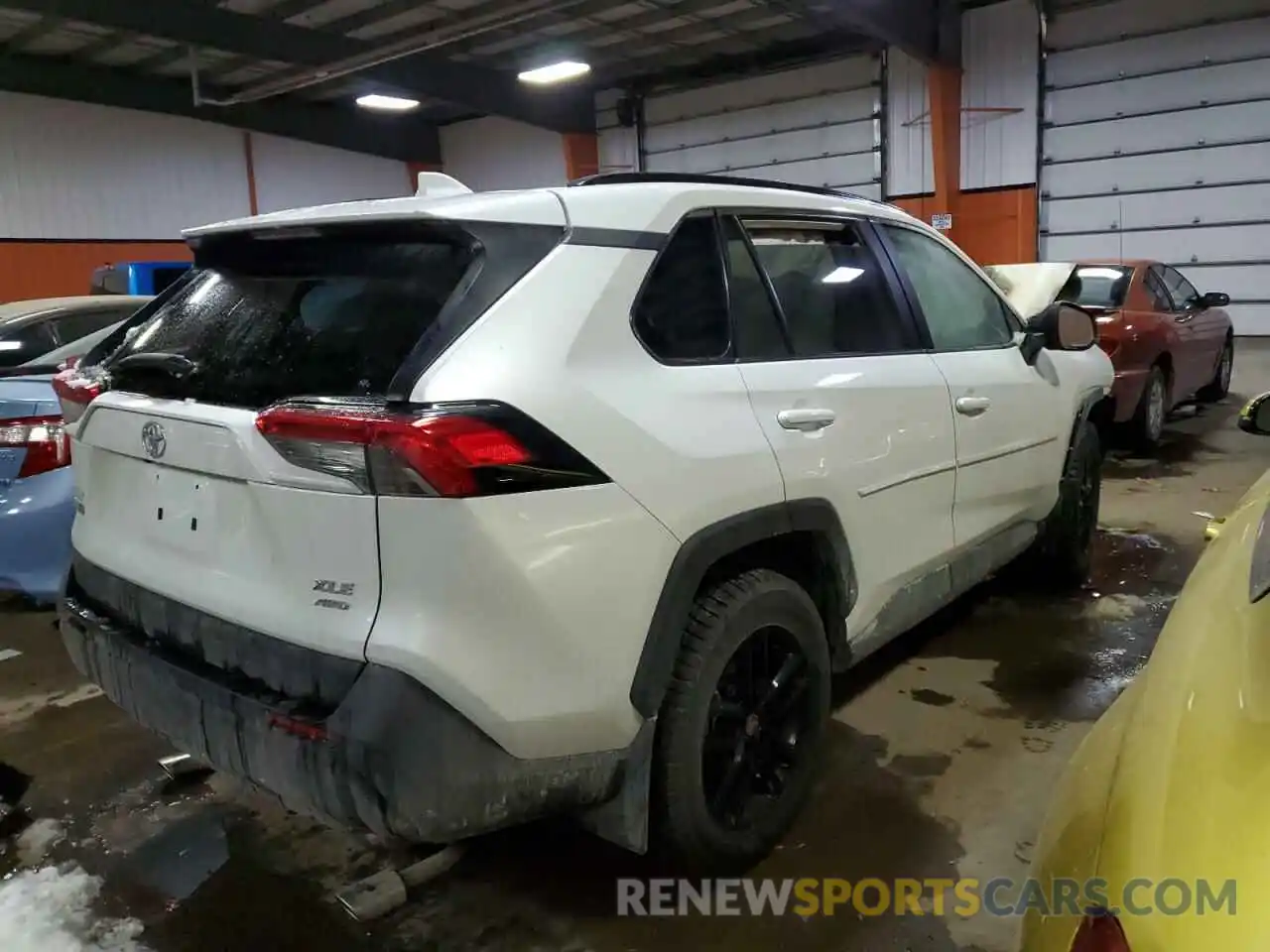 3 Photograph of a damaged car 2T3R1RFV2RW412392 TOYOTA RAV4 2024