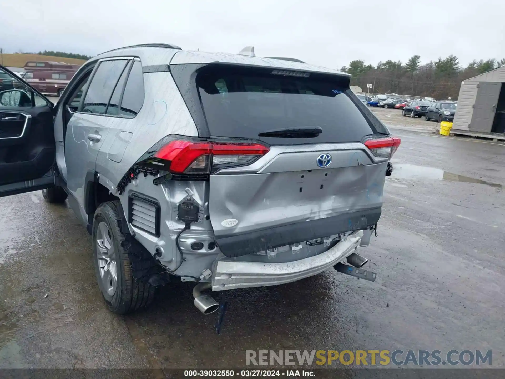 6 Photograph of a damaged car 2T3RWRFV2RW193340 TOYOTA RAV4 2024