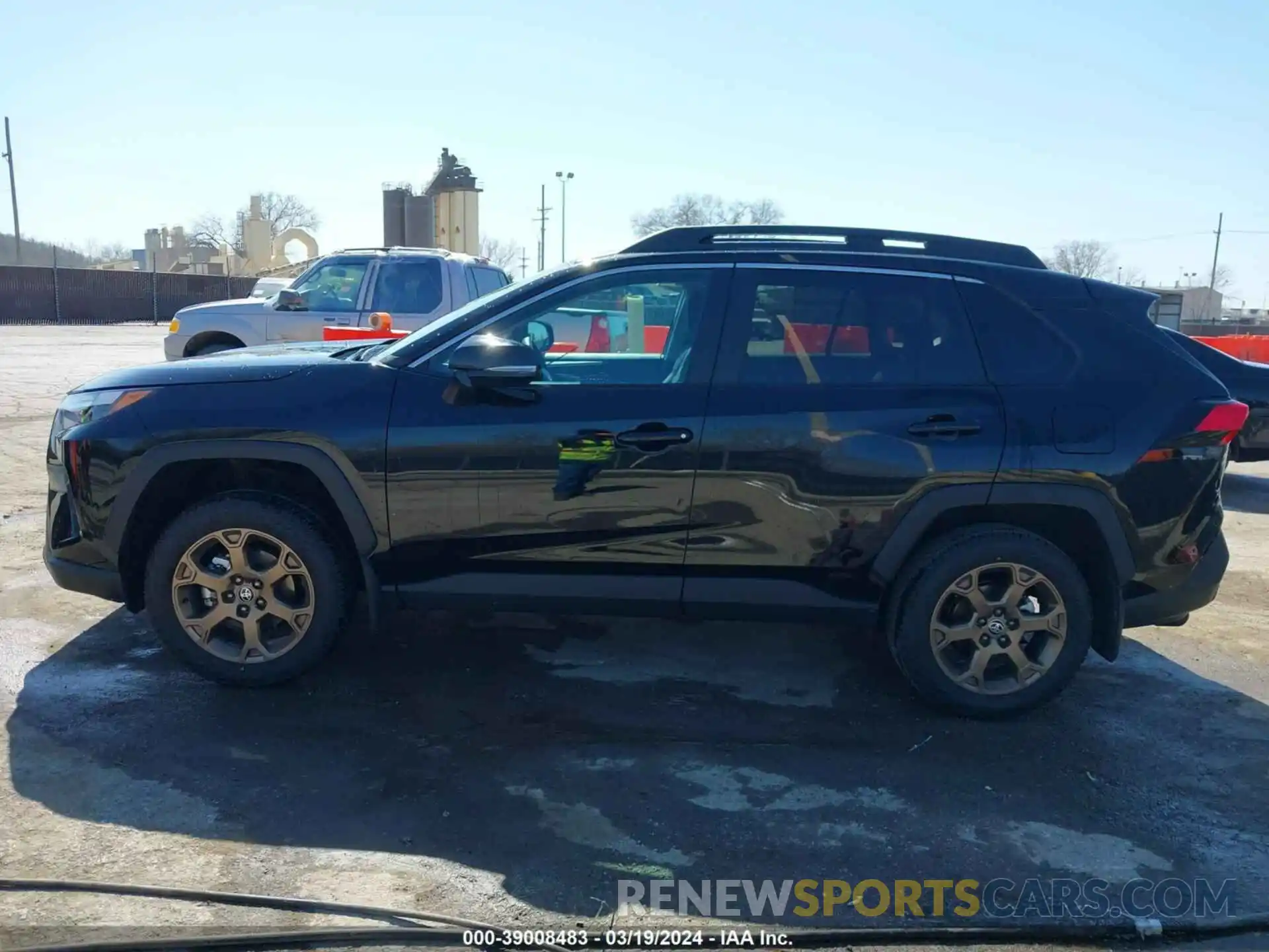 14 Фотография поврежденного автомобиля 2T3UWRFV4RW189106 TOYOTA RAV4 2024