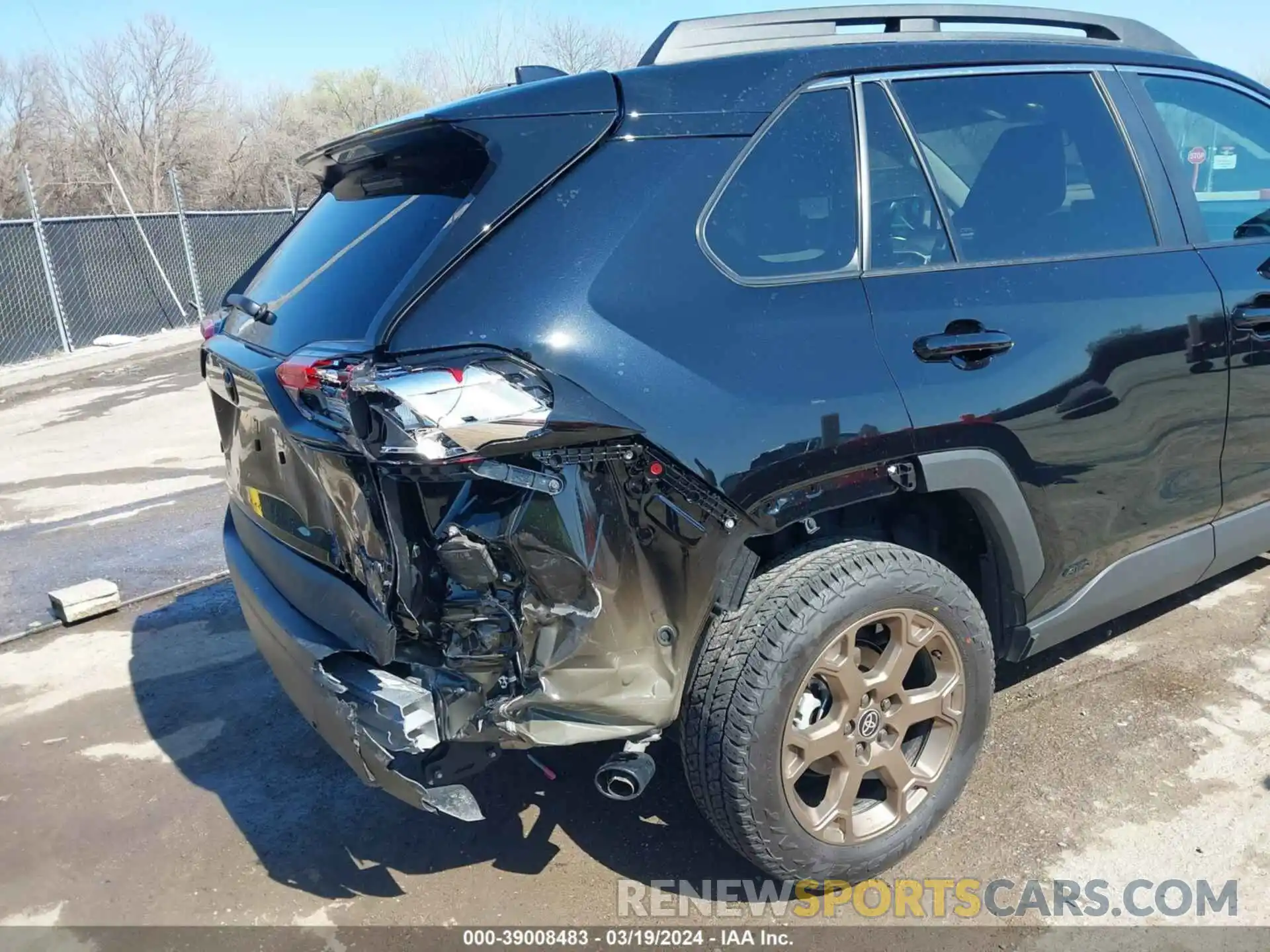 6 Photograph of a damaged car 2T3UWRFV4RW189106 TOYOTA RAV4 2024