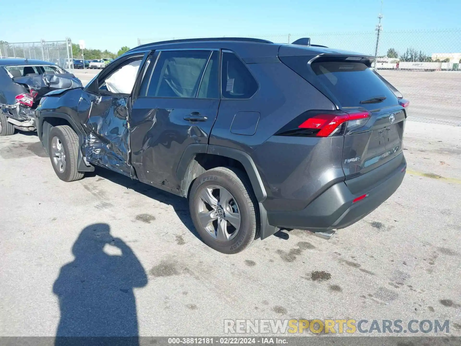 3 Photograph of a damaged car 2T3W1RFV0RC254025 TOYOTA RAV4 2024