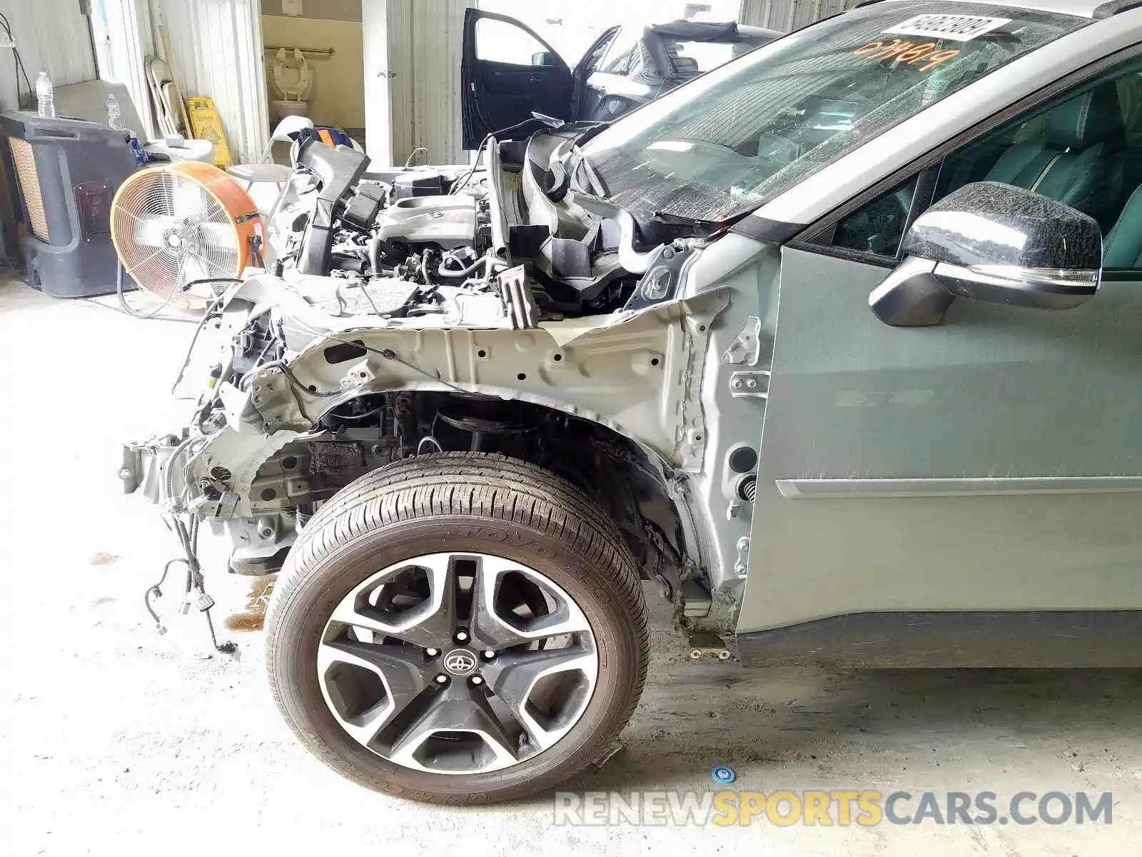 9 Photograph of a damaged car 2T3J1RFV2KW034819 TOYOTA RAV4 ADVEN 2019