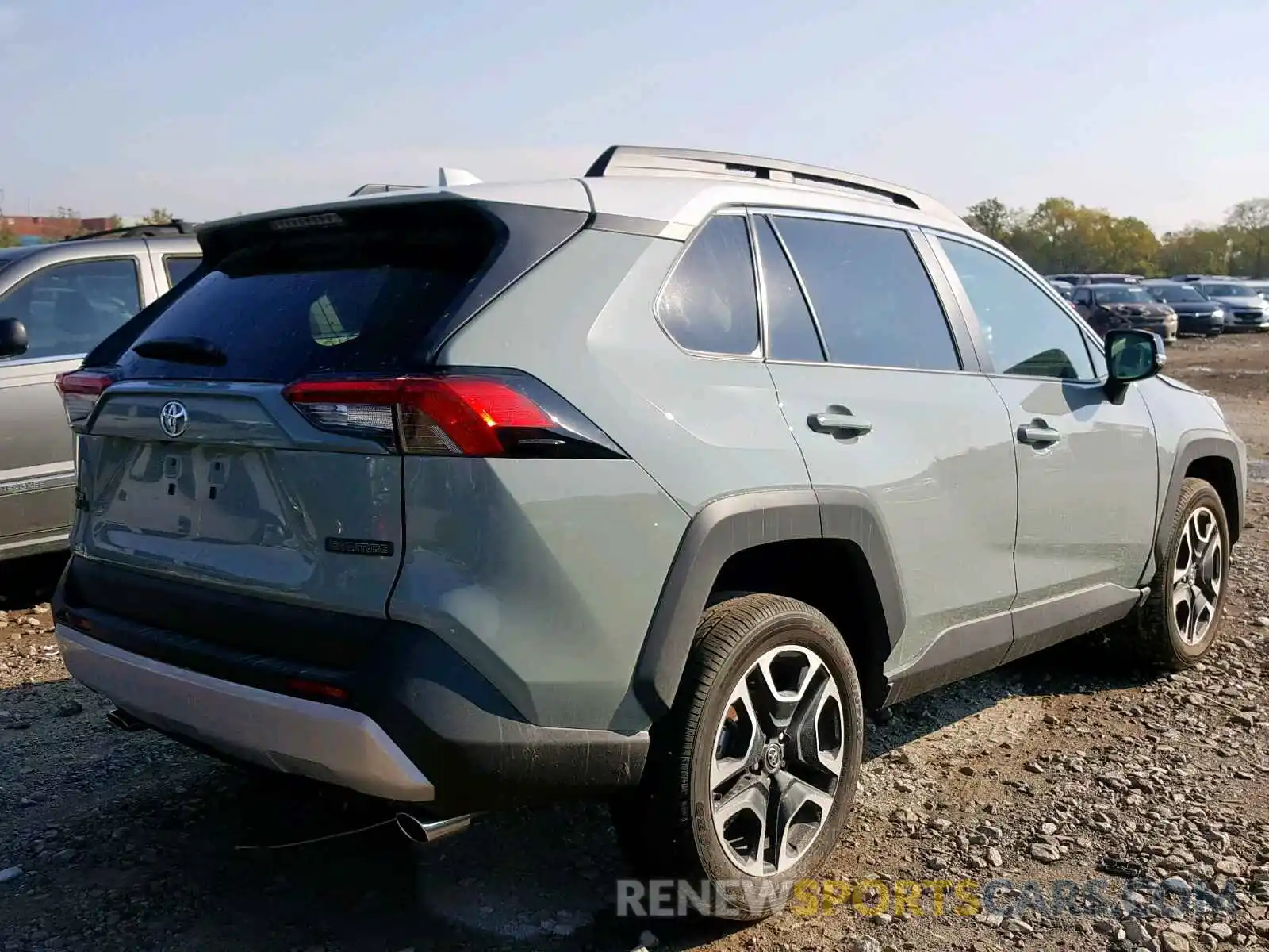 4 Photograph of a damaged car 2T3J1RFV5KW041098 TOYOTA RAV4 ADVEN 2019