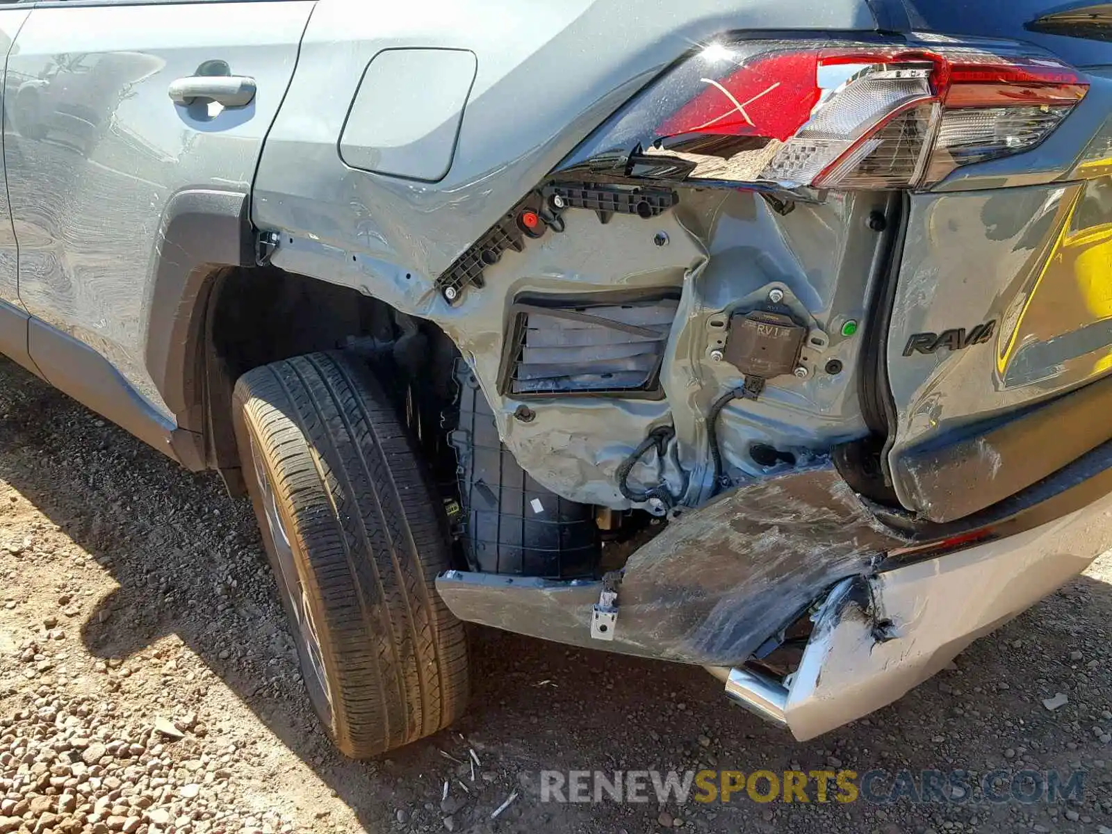 9 Photograph of a damaged car 2T3J1RFV7KW032788 TOYOTA RAV4 ADVEN 2019