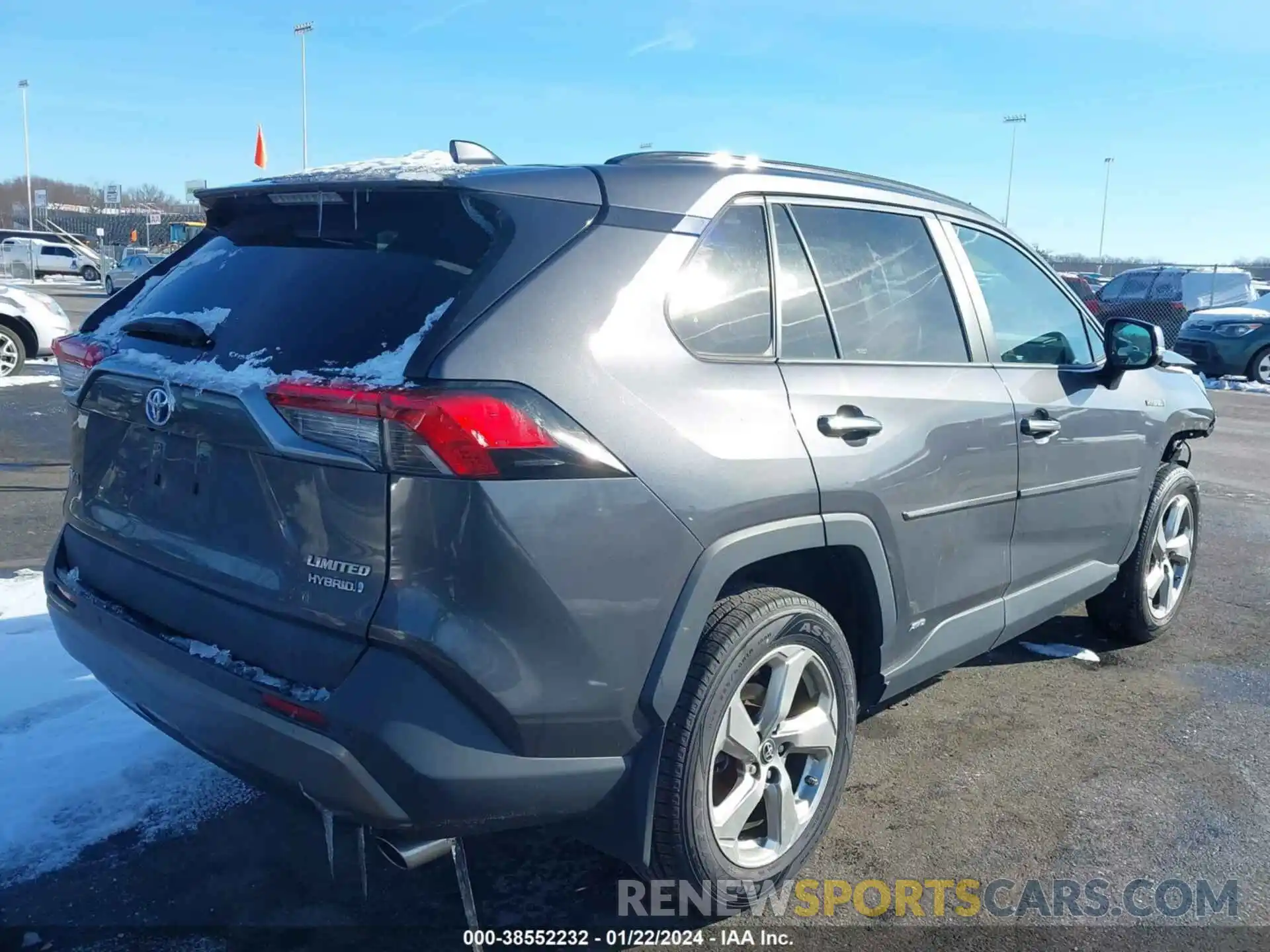 4 Photograph of a damaged car 2T3DWRFV0KW023011 TOYOTA RAV4 HYBRID 2019