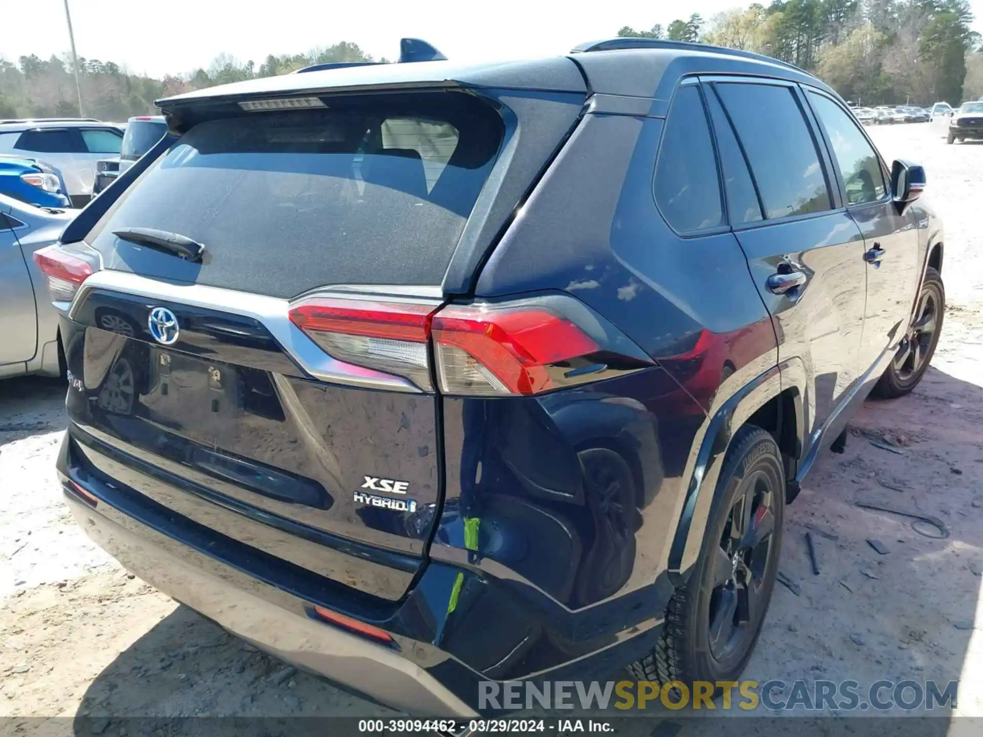 4 Photograph of a damaged car JTMEWRFV1KD508825 TOYOTA RAV4 HYBRID 2019