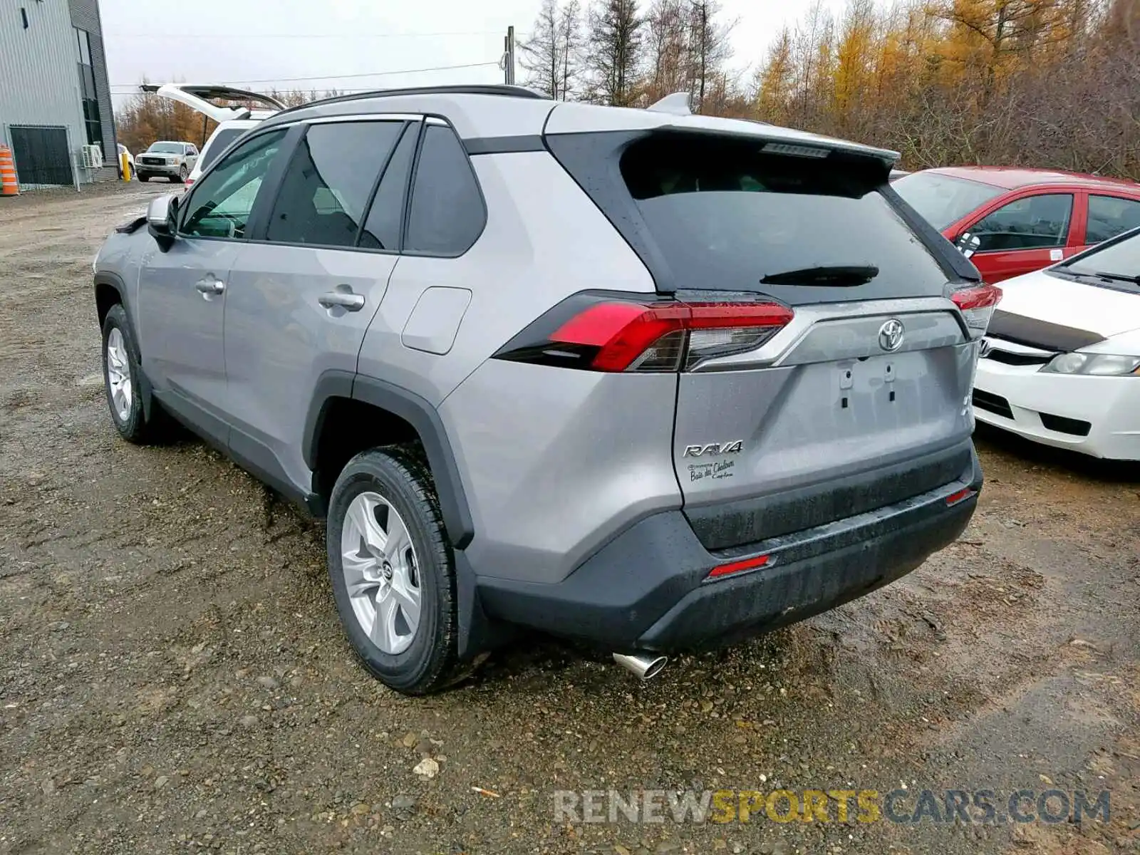 3 Фотография поврежденного автомобиля 2T3B1RFV0KC032895 TOYOTA RAV4 LE 2019